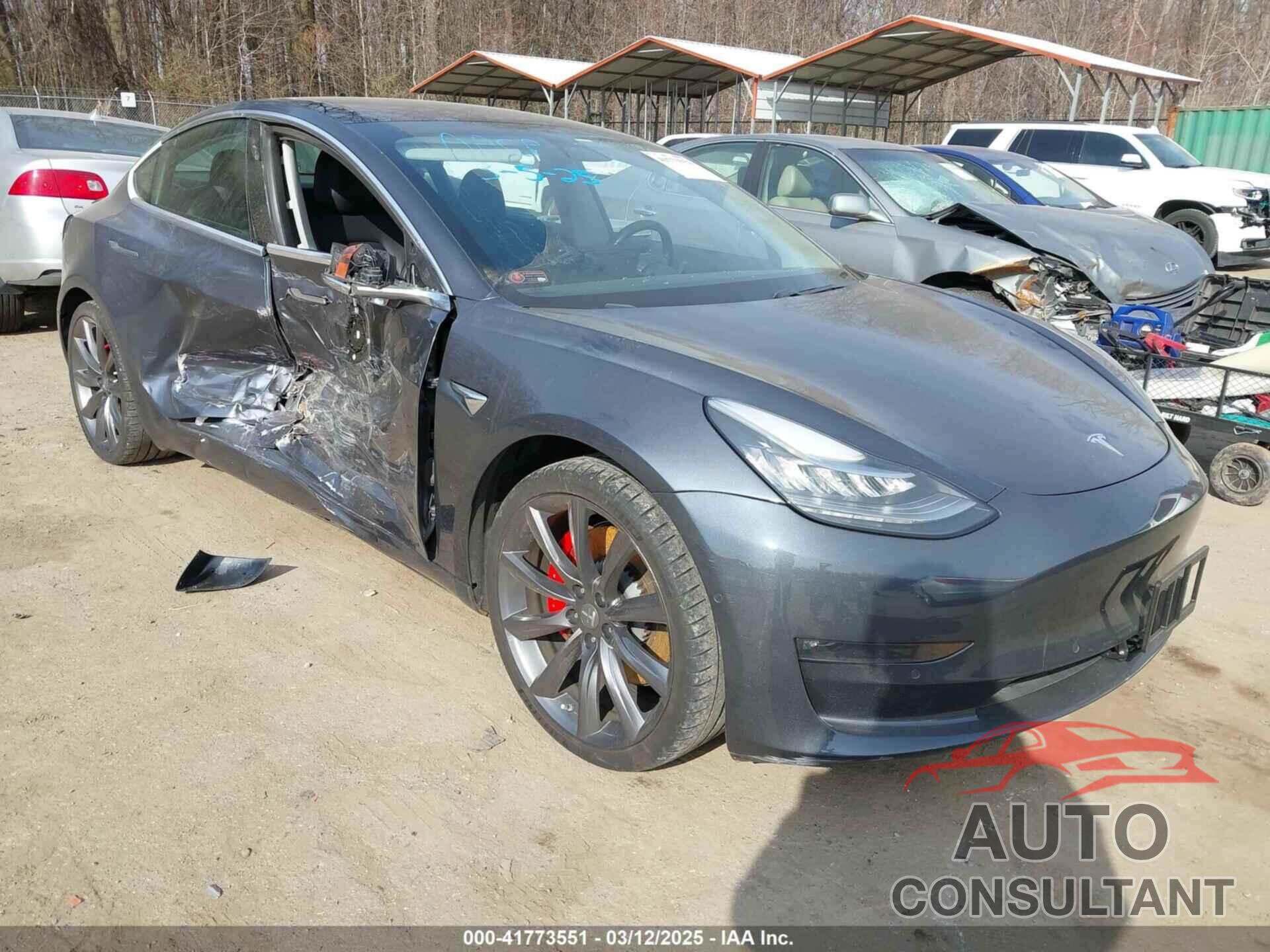 TESLA MODEL 3 2018 - 5YJ3E1EB5JF063077