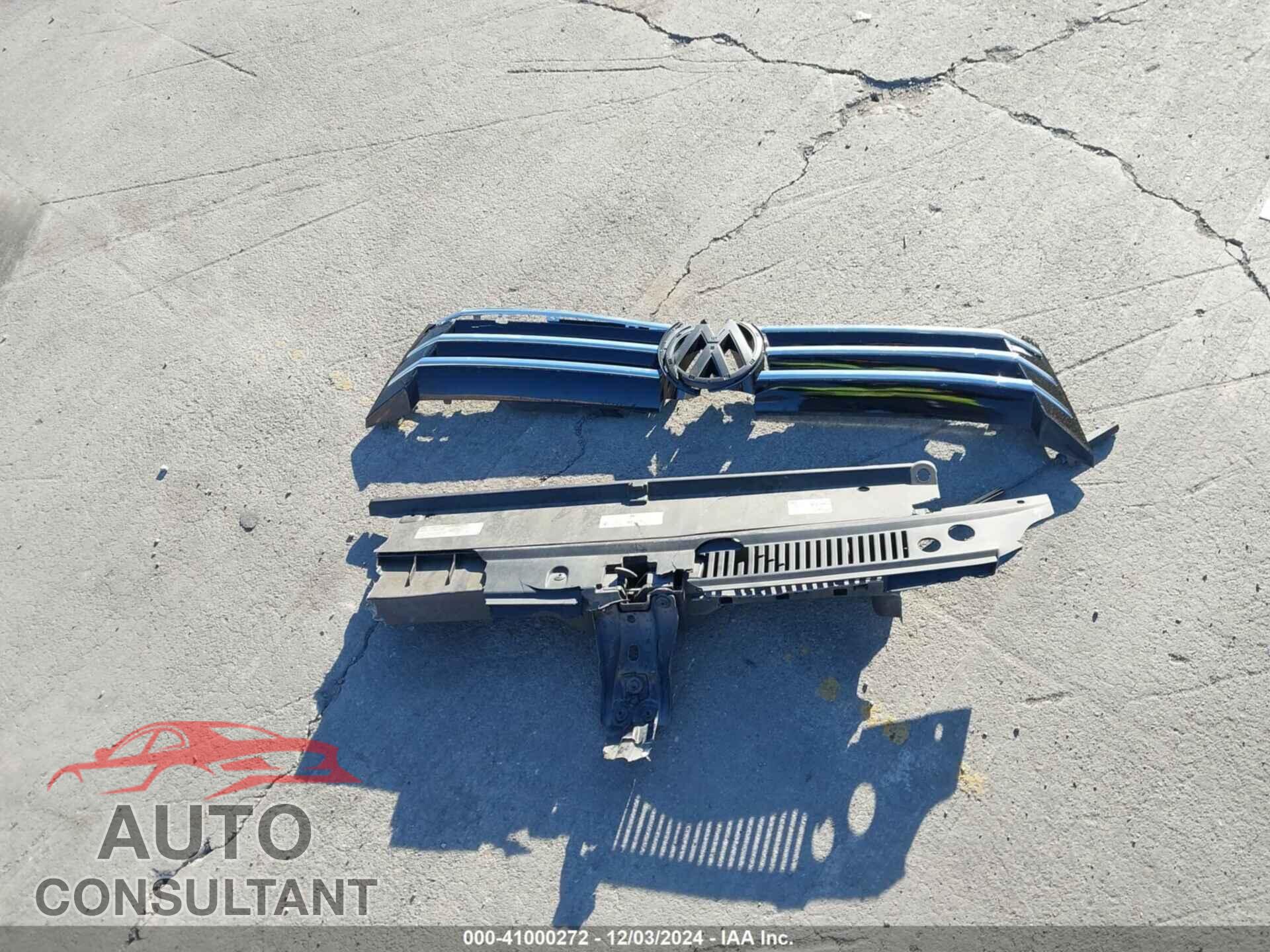 VOLKSWAGEN PASSAT 2014 - 1VWAP7A36EC022671