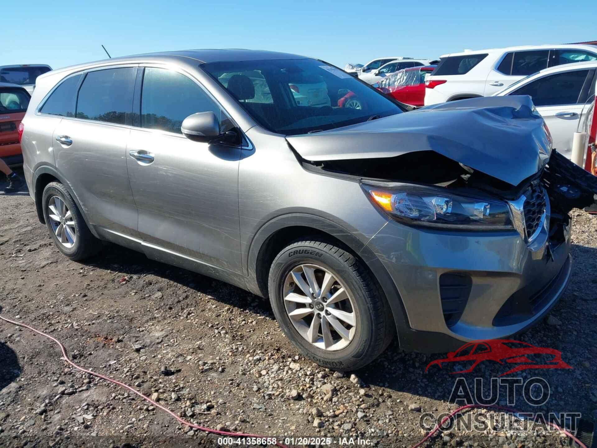KIA SORENTO 2019 - 5XYPG4A34KG533606