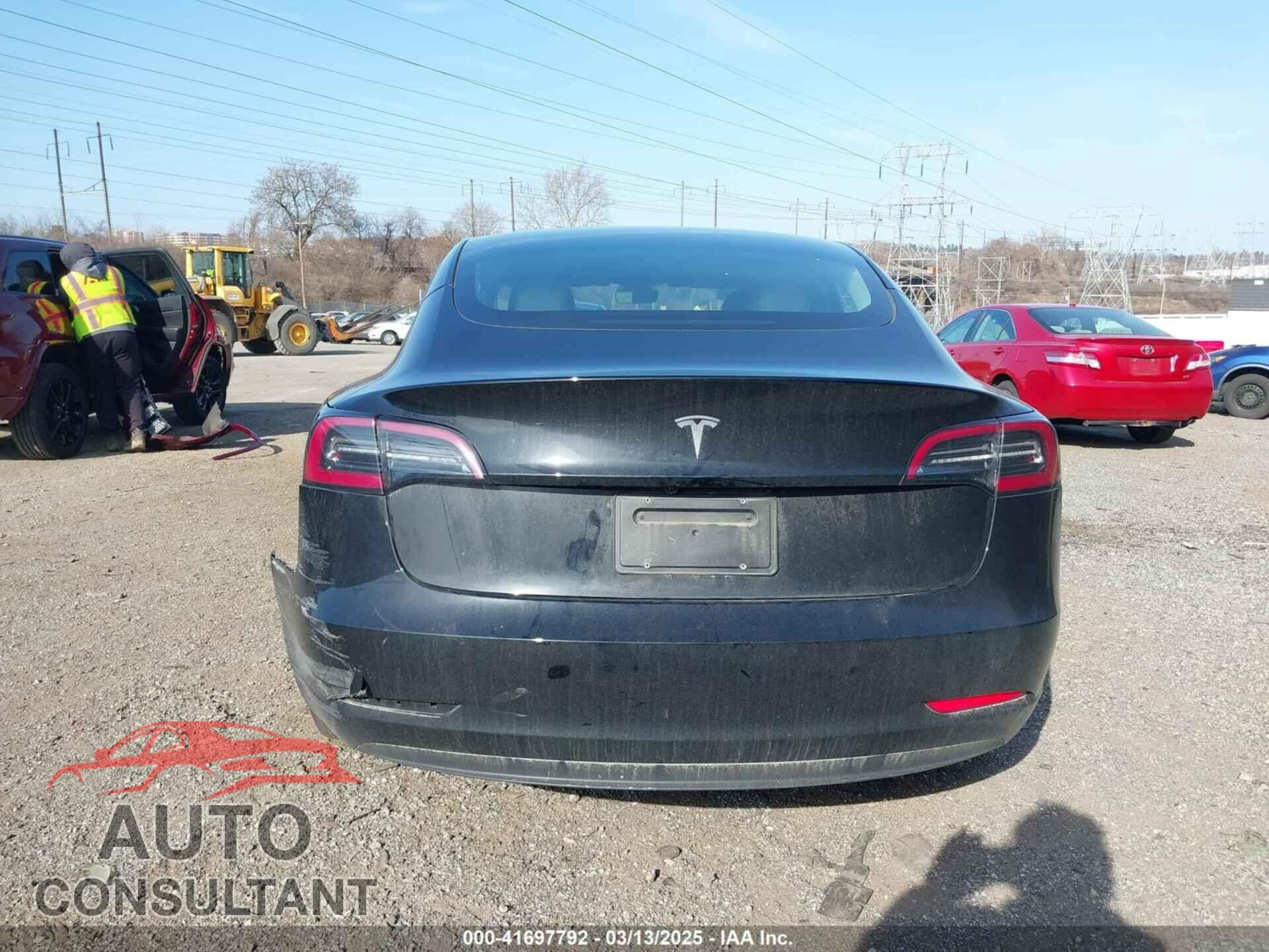 TESLA MODEL 3 2023 - 5YJ3E1EA4PF509459