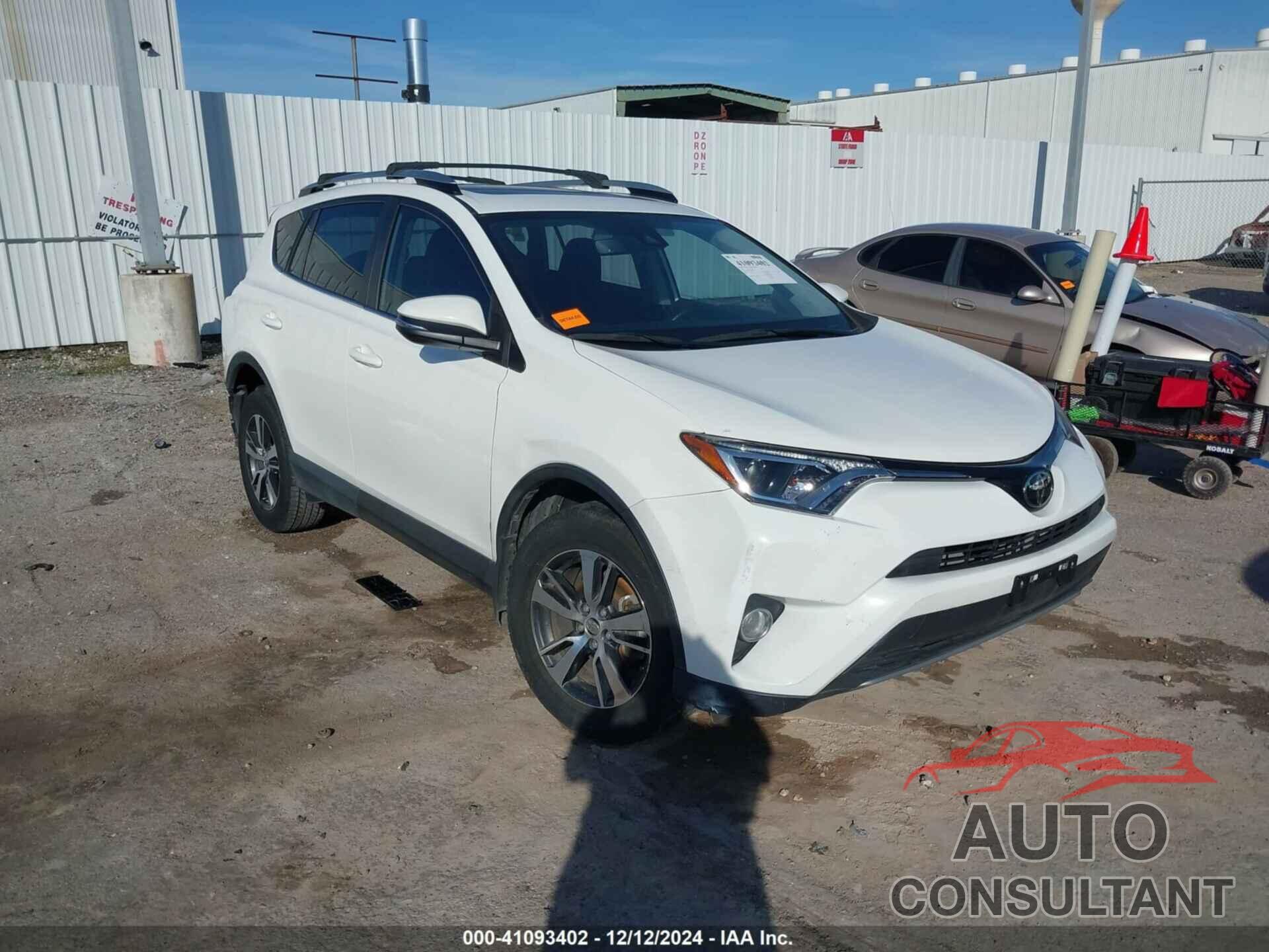 TOYOTA RAV4 2017 - JTMWFREVXHJ715181