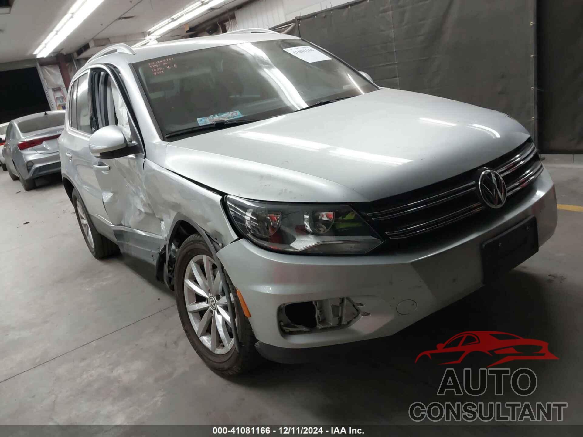 VOLKSWAGEN TIGUAN 2017 - WVGSV7AX8HW509479