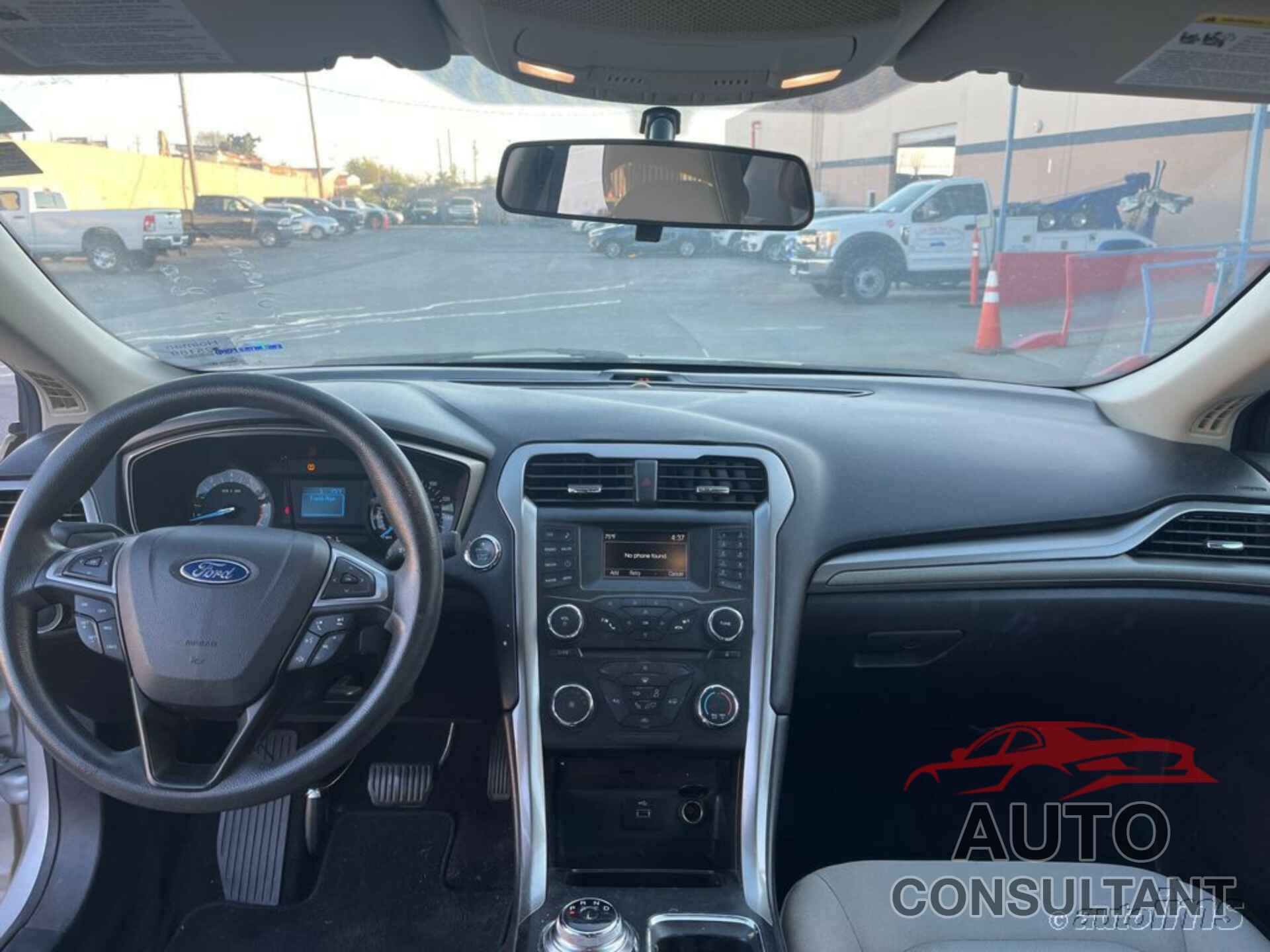 FORD FUSION 2017 - 3FA6P0G71HR145820