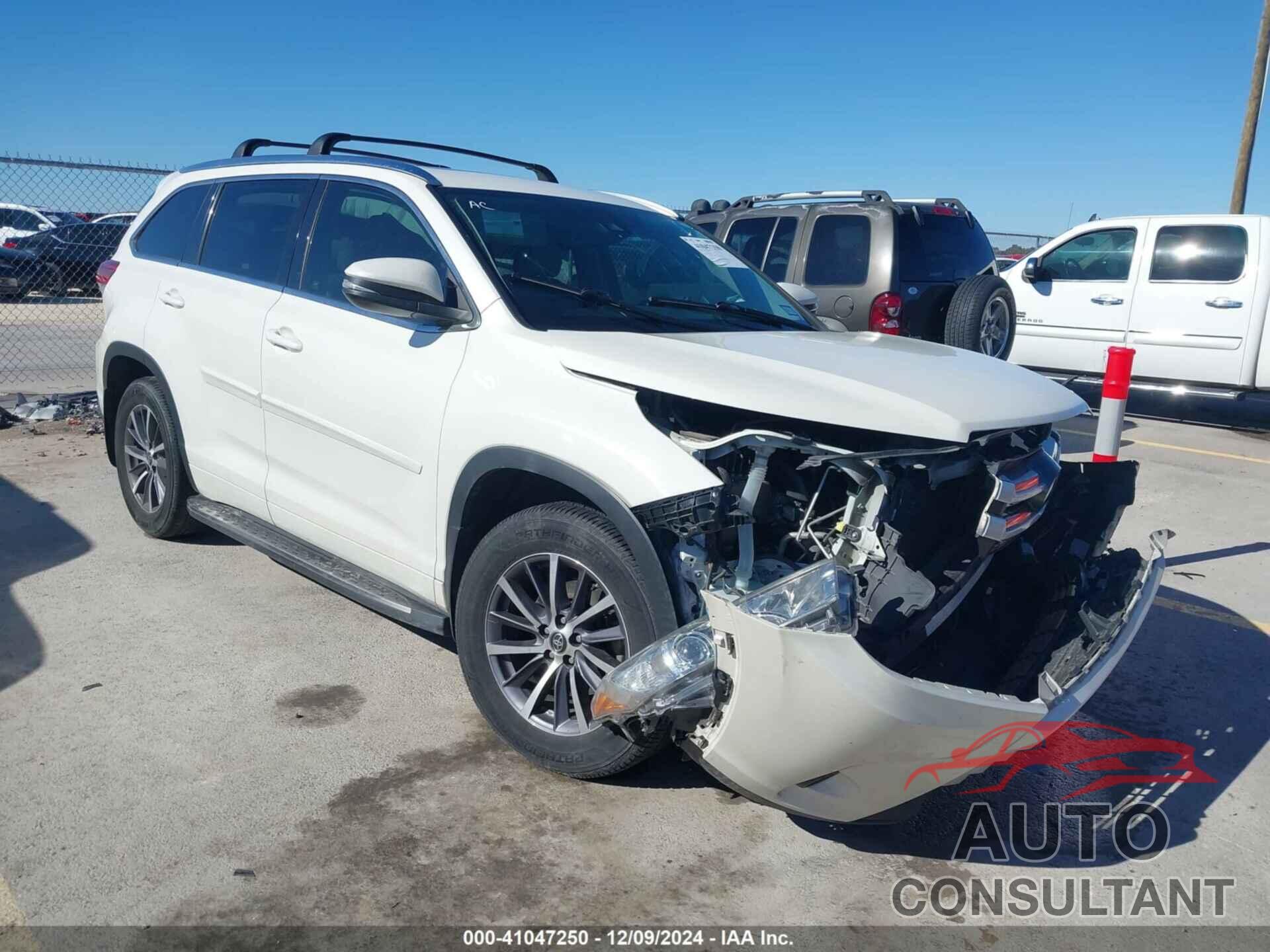 TOYOTA HIGHLANDER 2017 - 5TDJZRFH1HS517487