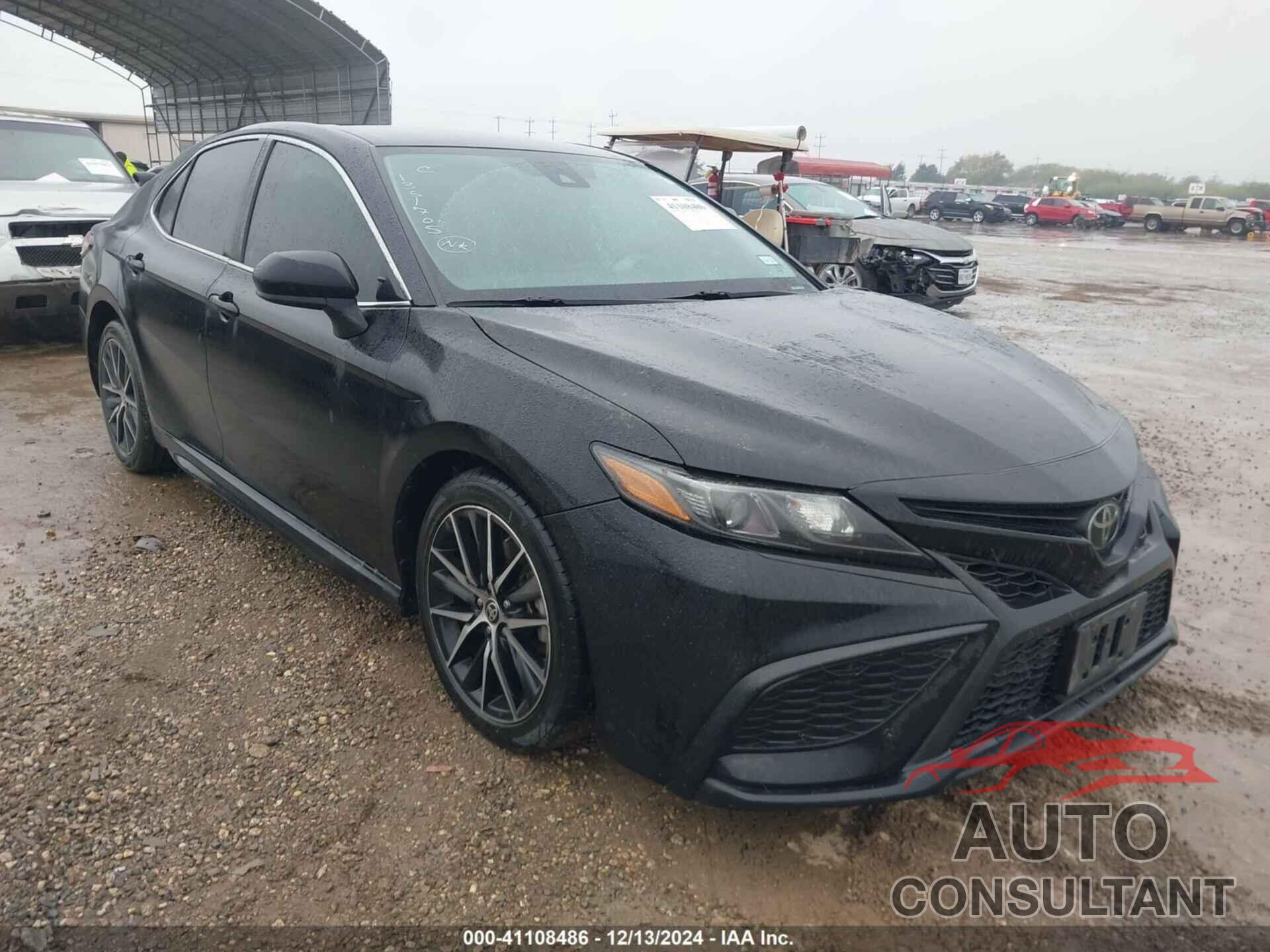 TOYOTA CAMRY 2021 - 4T1G11AK5MU550872