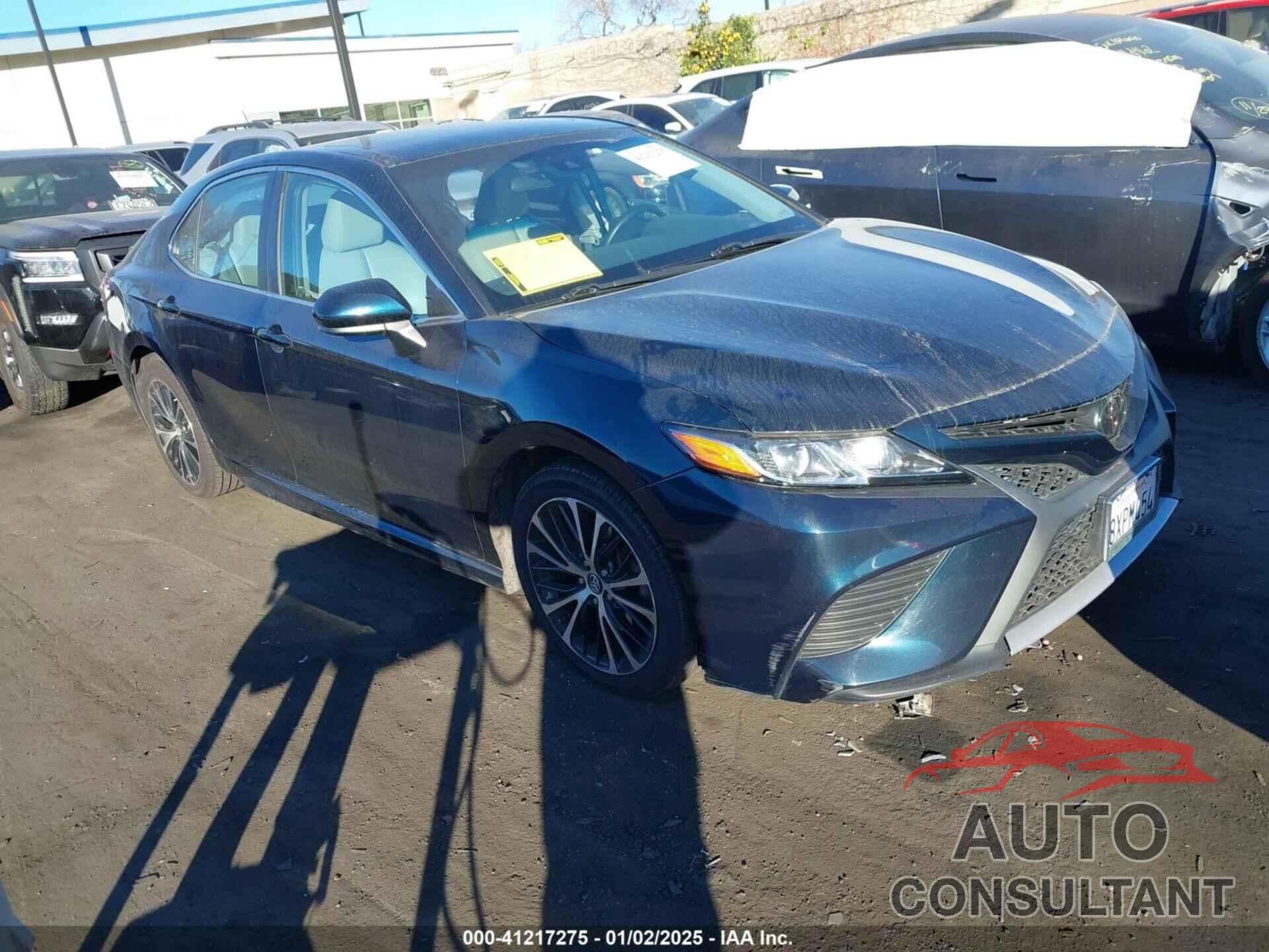 TOYOTA CAMRY 2018 - 4T1B11HK9JU656074