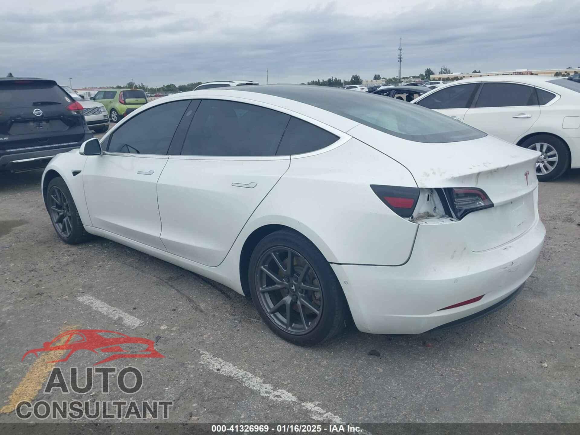 TESLA MODEL 3 2018 - 5YJ3E1EA4JF168569