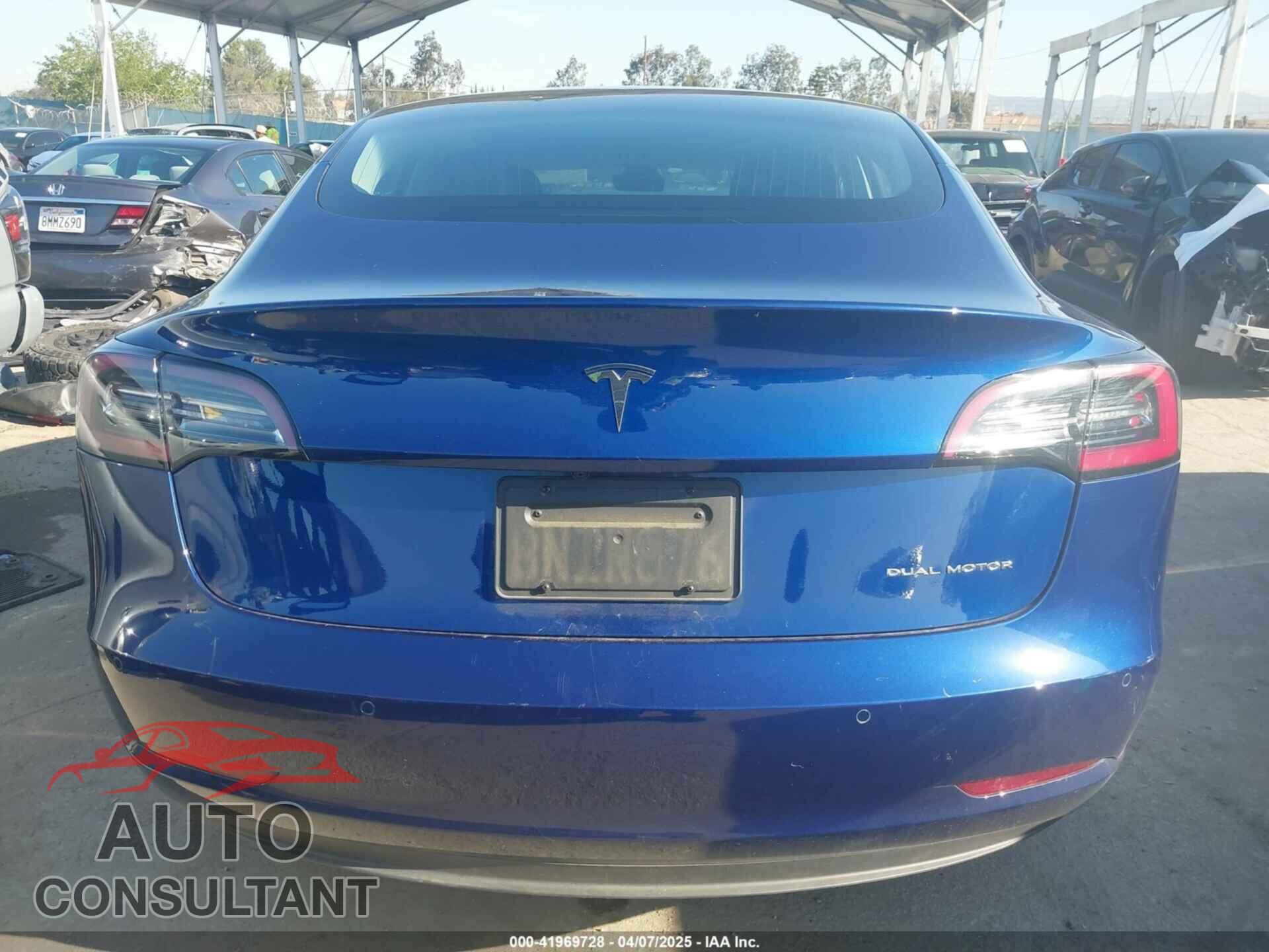 TESLA MODEL 3 2019 - 5YJ3E1EB3KF497841