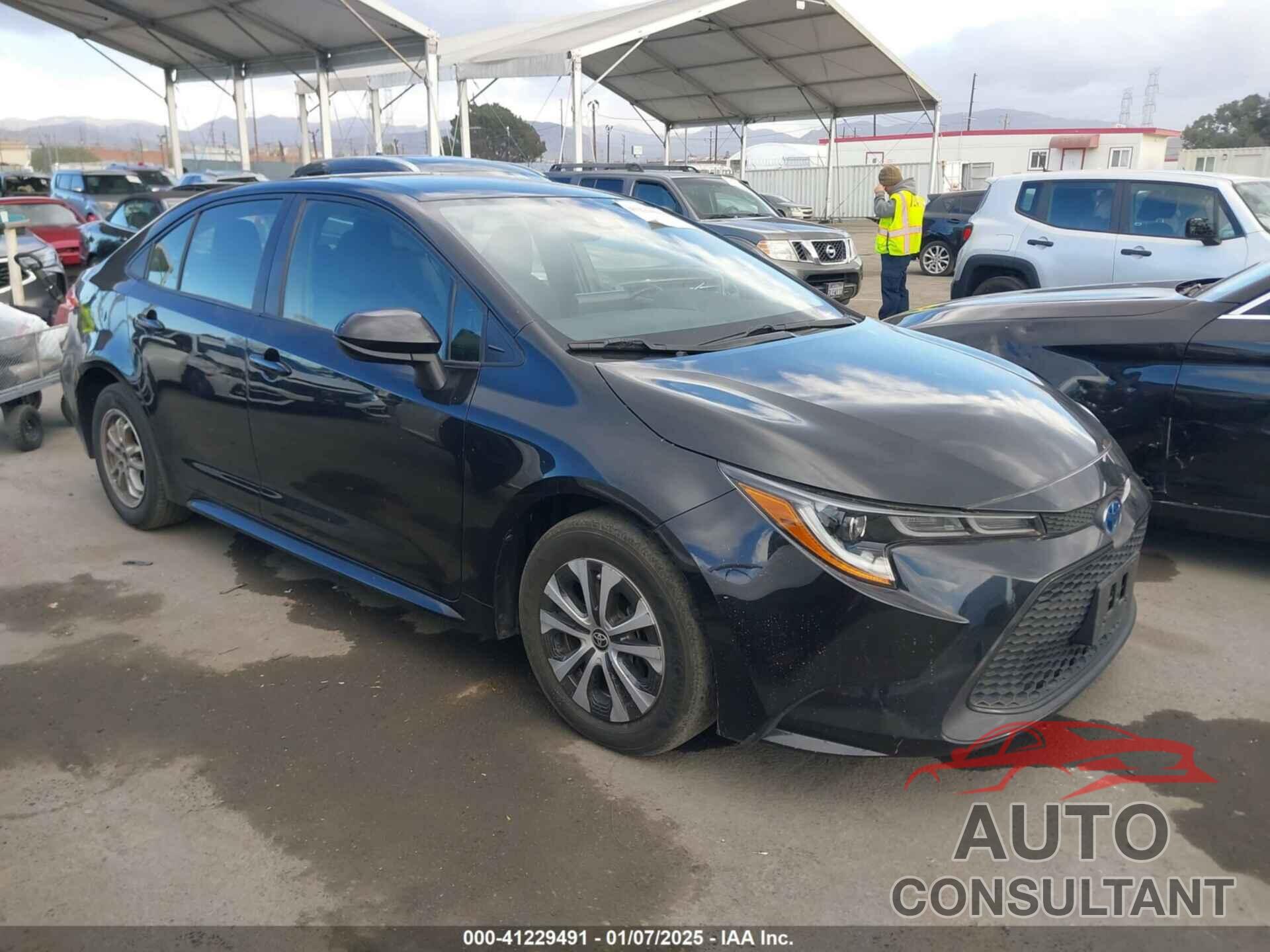 TOYOTA COROLLA 2022 - JTDEAMDE6NJ055716