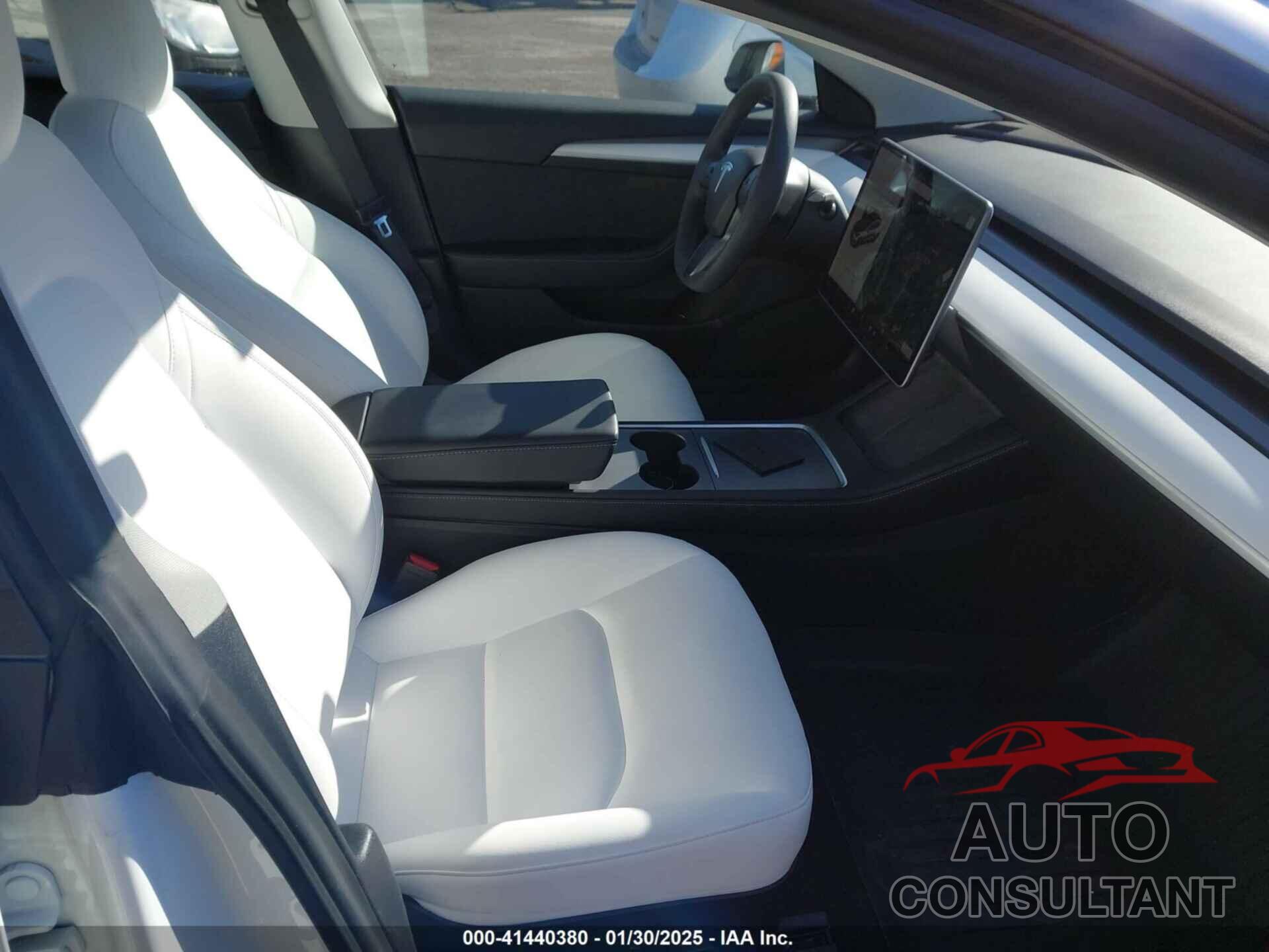TESLA MODEL 3 2021 - 5YJ3E1EB5MF061236