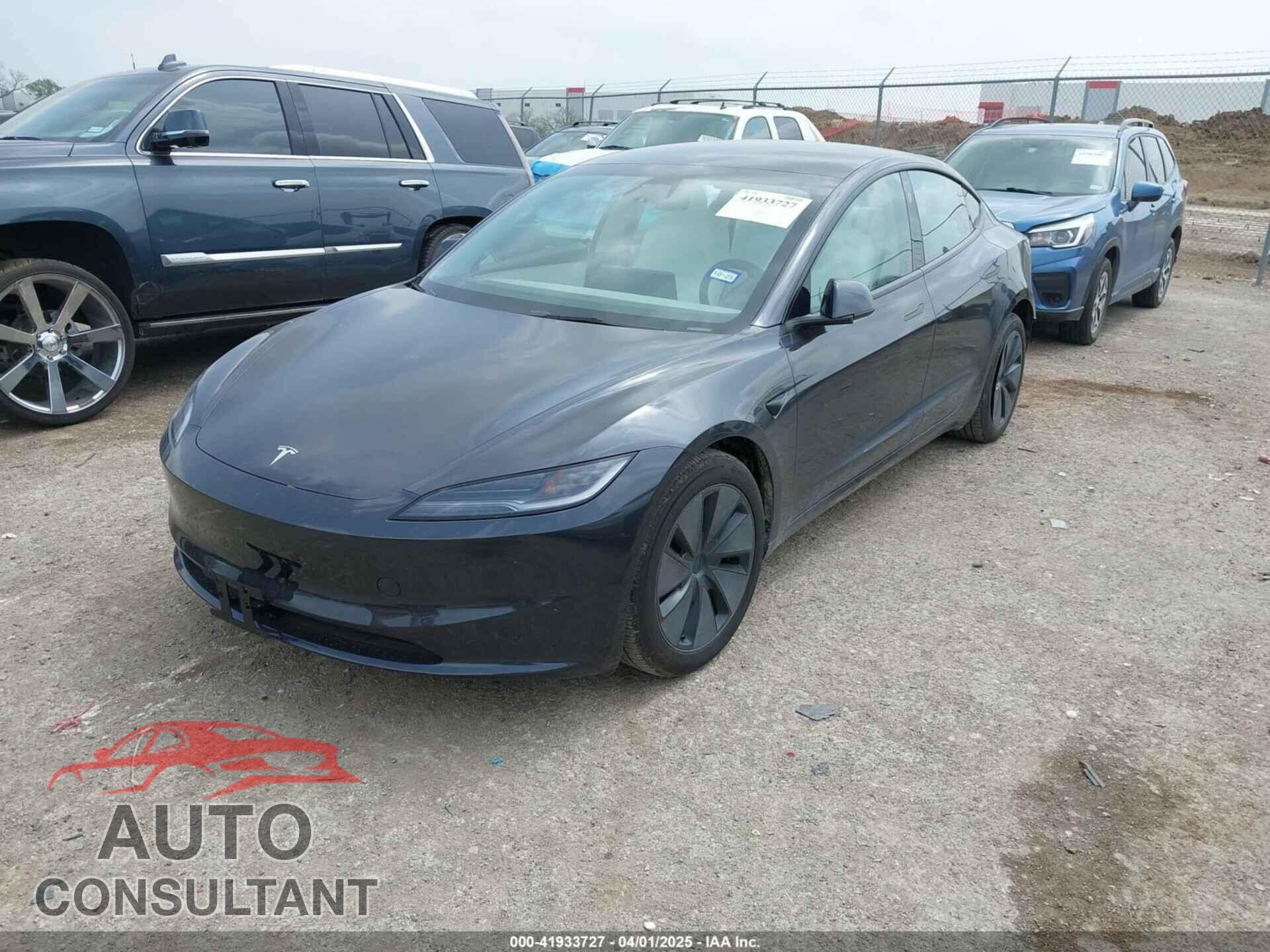TESLA MODEL 3 2024 - 5YJ3E1EA5RF870377