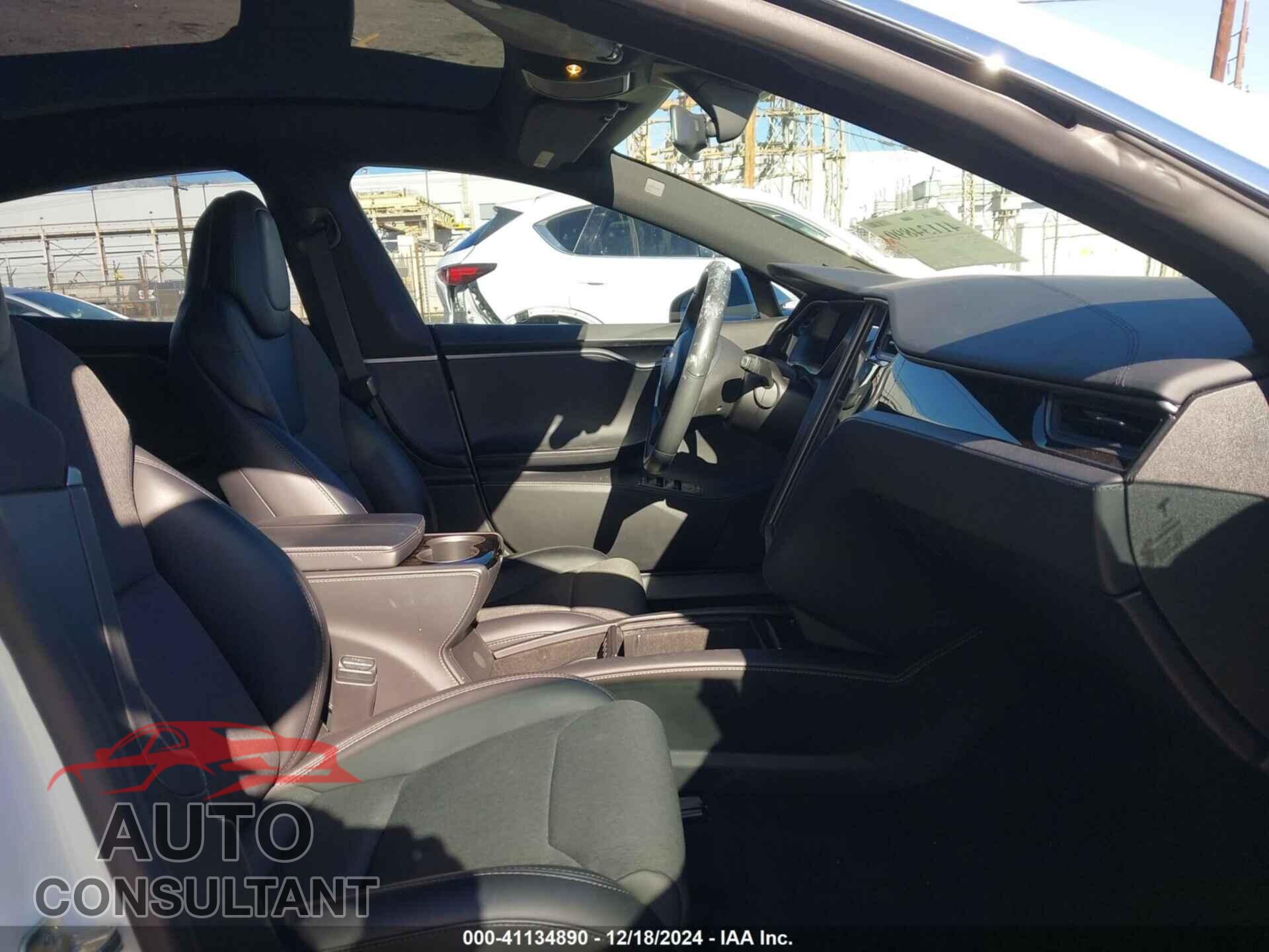 TESLA MODEL S 2018 - 5YJSA1E21JF275935