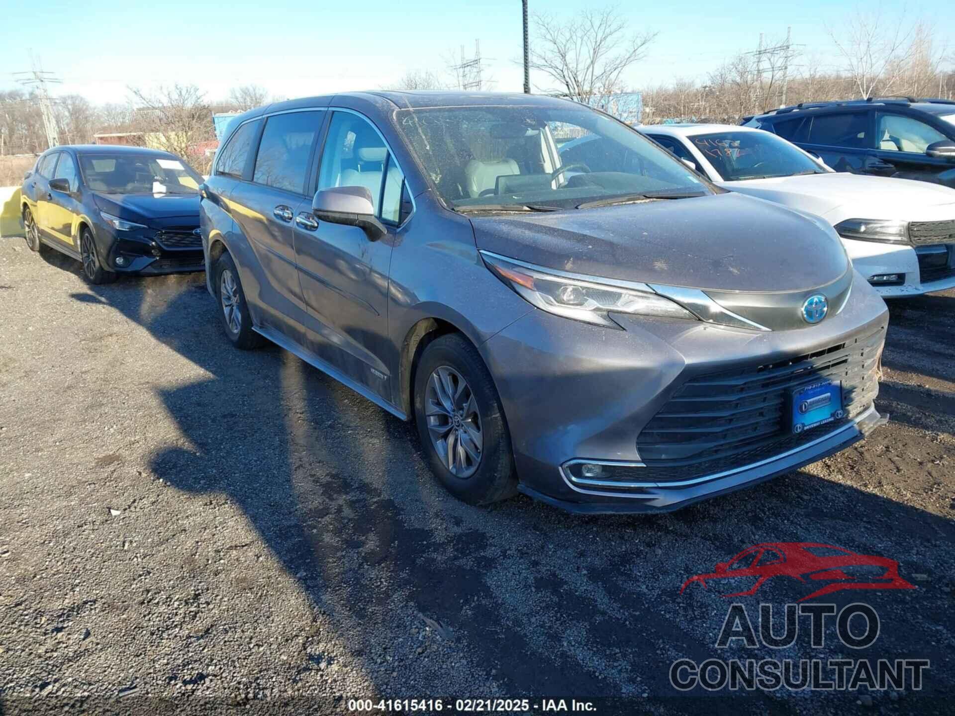 TOYOTA SIENNA 2021 - 5TDYRKEC9MS006907