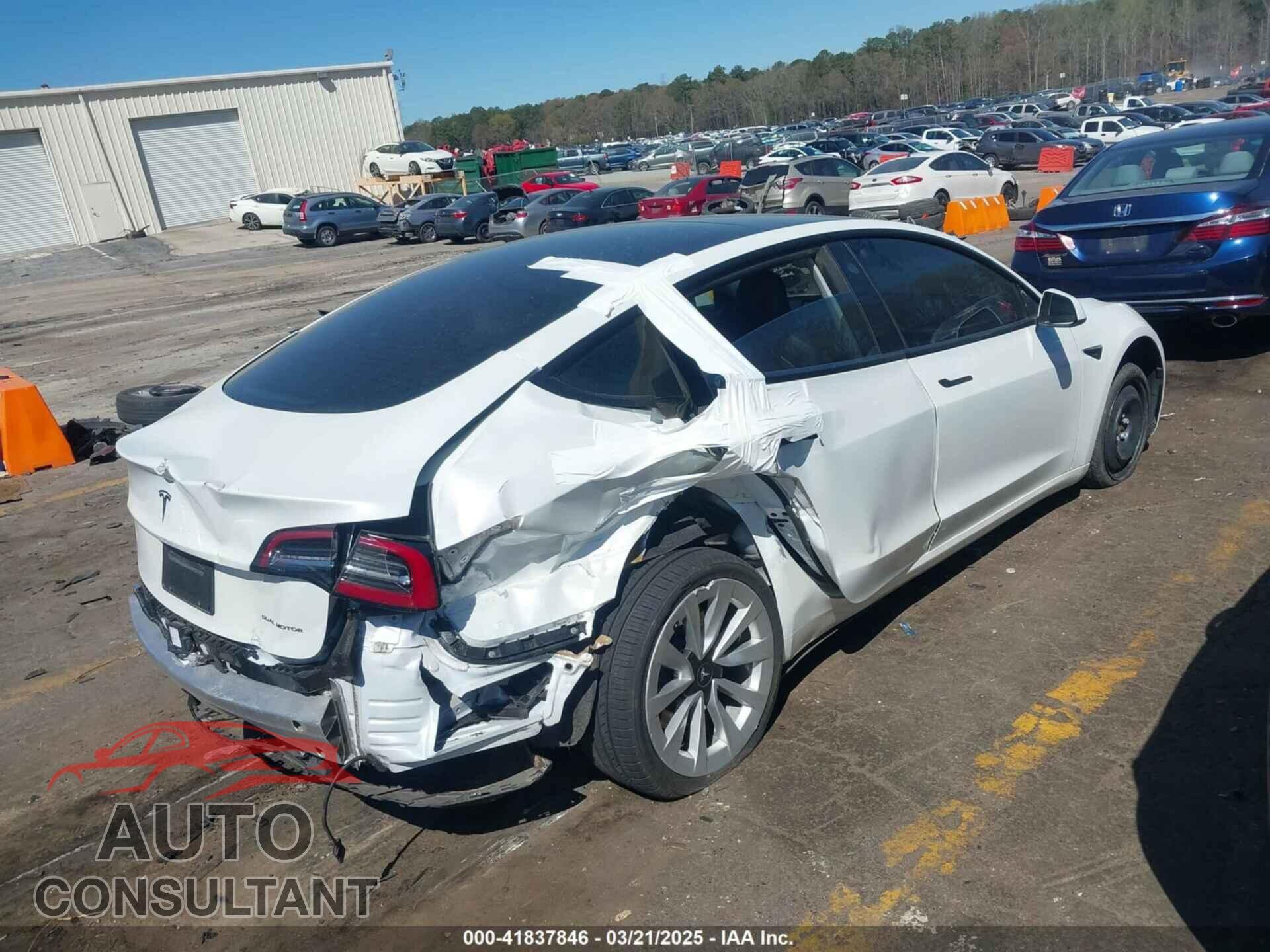 TESLA MODEL 3 2021 - 5YJ3E1EB6MF902268