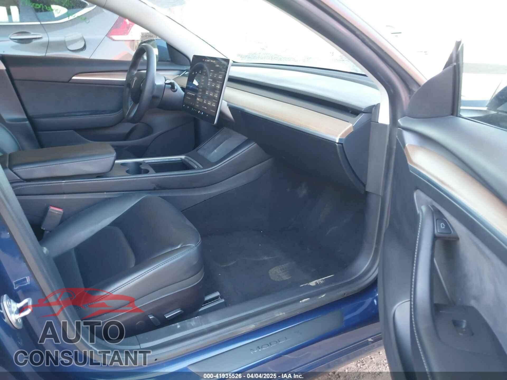 TESLA MODEL 3 2021 - 5YJ3E1EA5MF991161