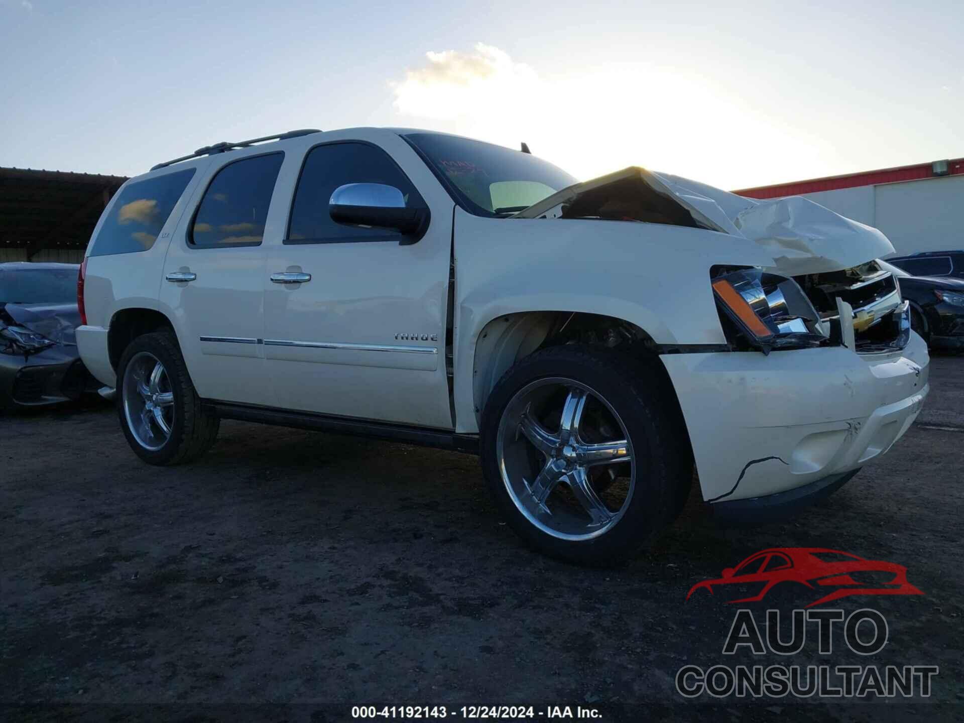 CHEVROLET TAHOE 2013 - 1GNSKCE05DR243339