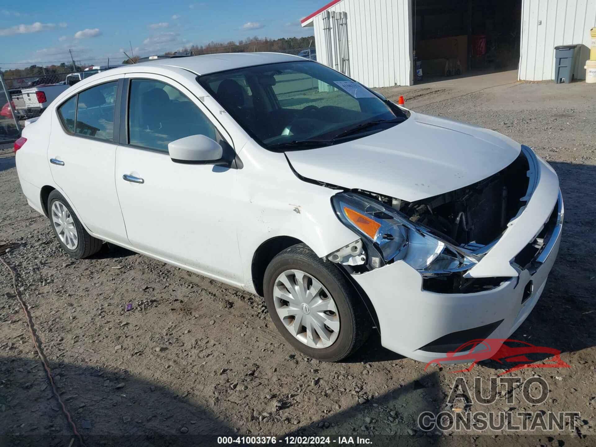 NISSAN VERSA 2019 - 3N1CN7AP1KL832555