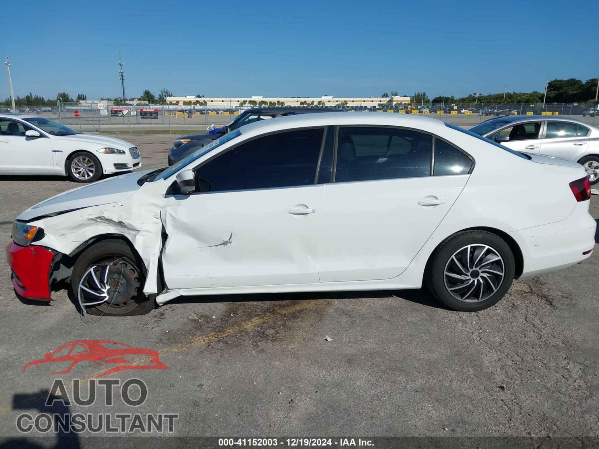 VOLKSWAGEN JETTA 2017 - 3VW2B7AJ4HM315425