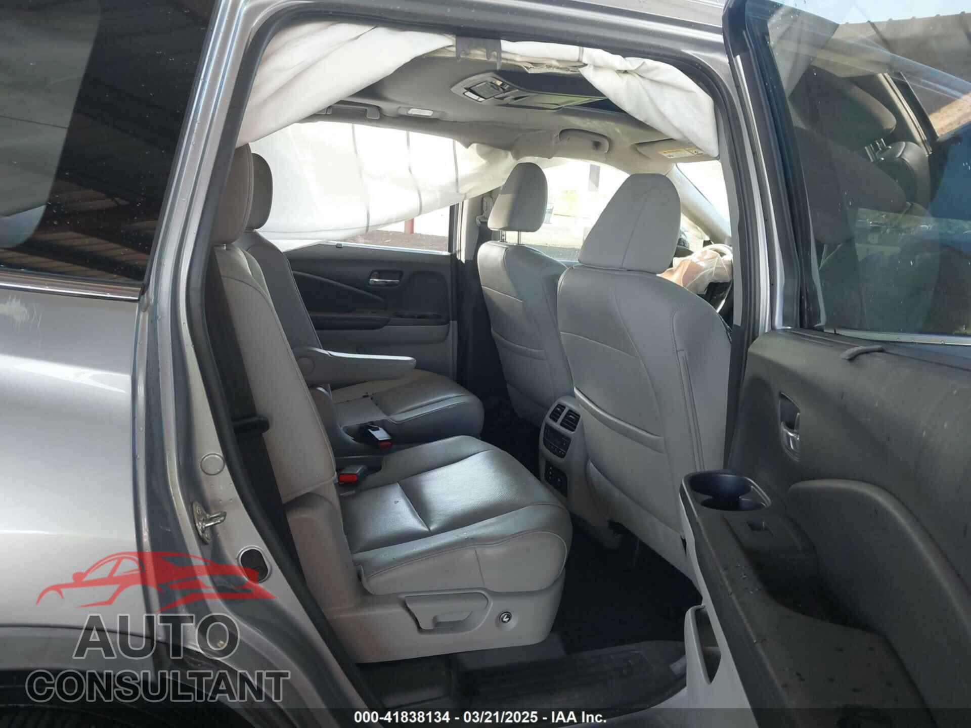 HONDA PILOT 2017 - 5FNYF6H0XHB055674