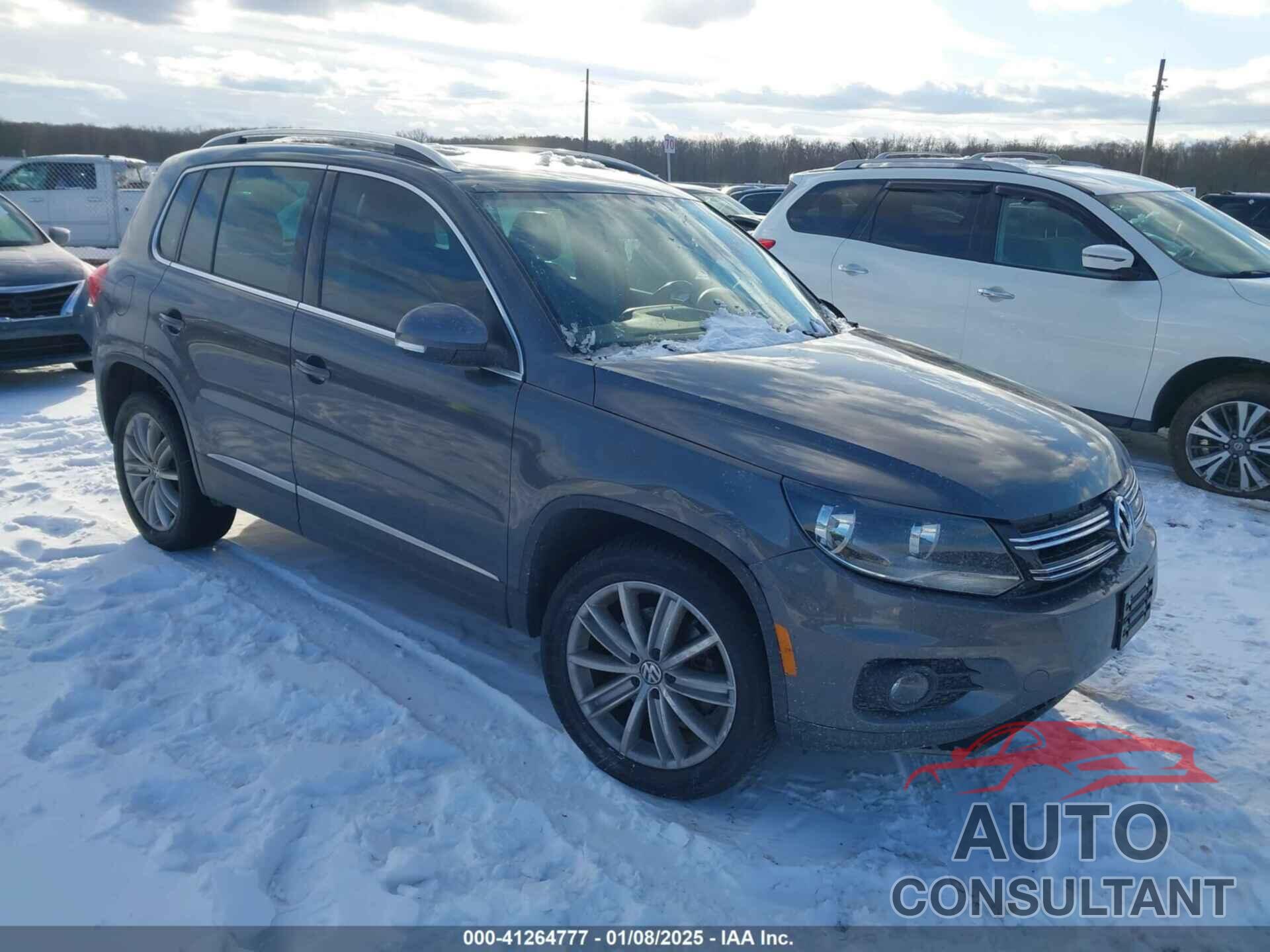 VOLKSWAGEN TIGUAN 2012 - WVGBV7AX5CW093464