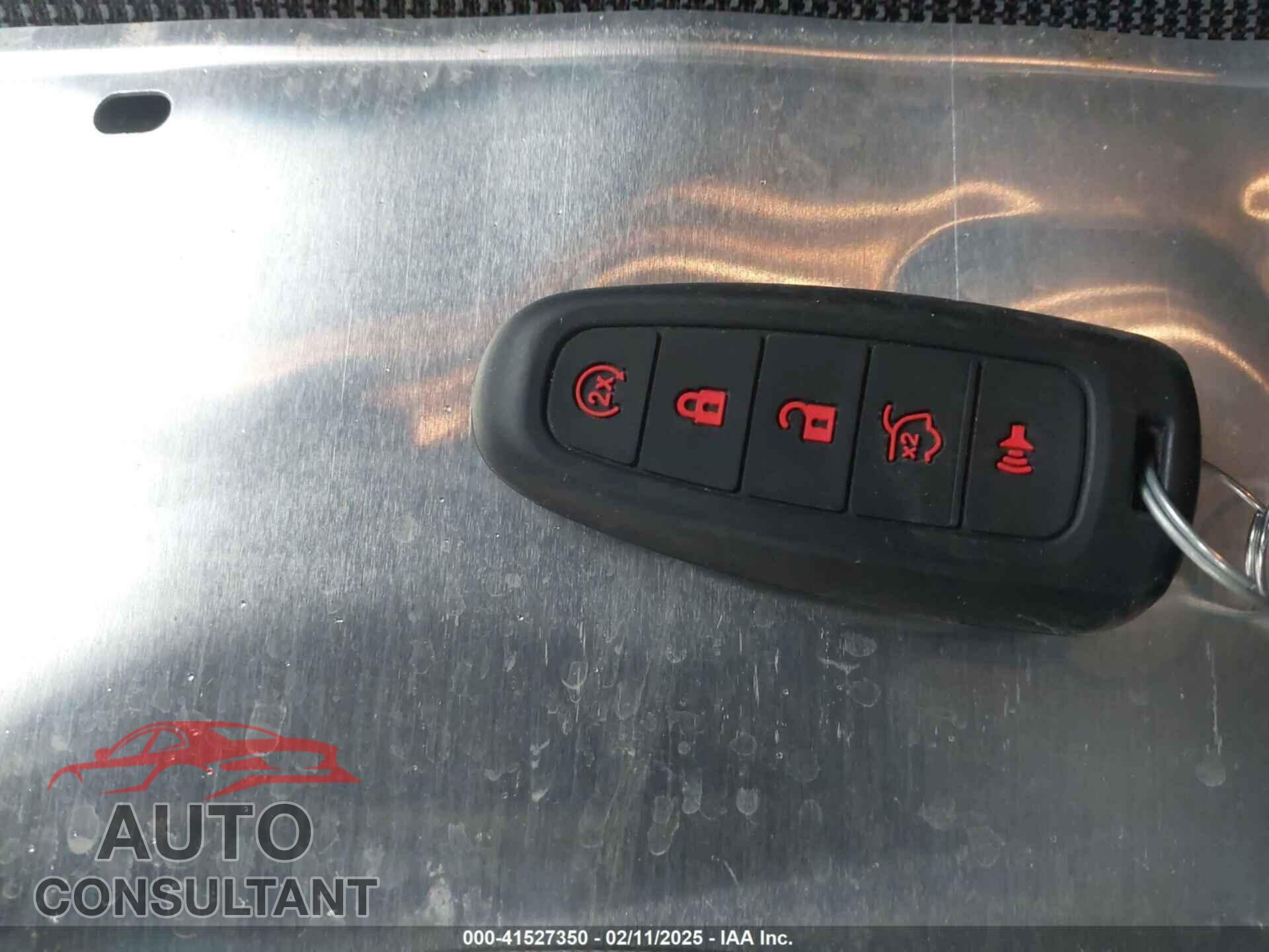 FORD TAURUS 2018 - 1FAHP2E89JG102663