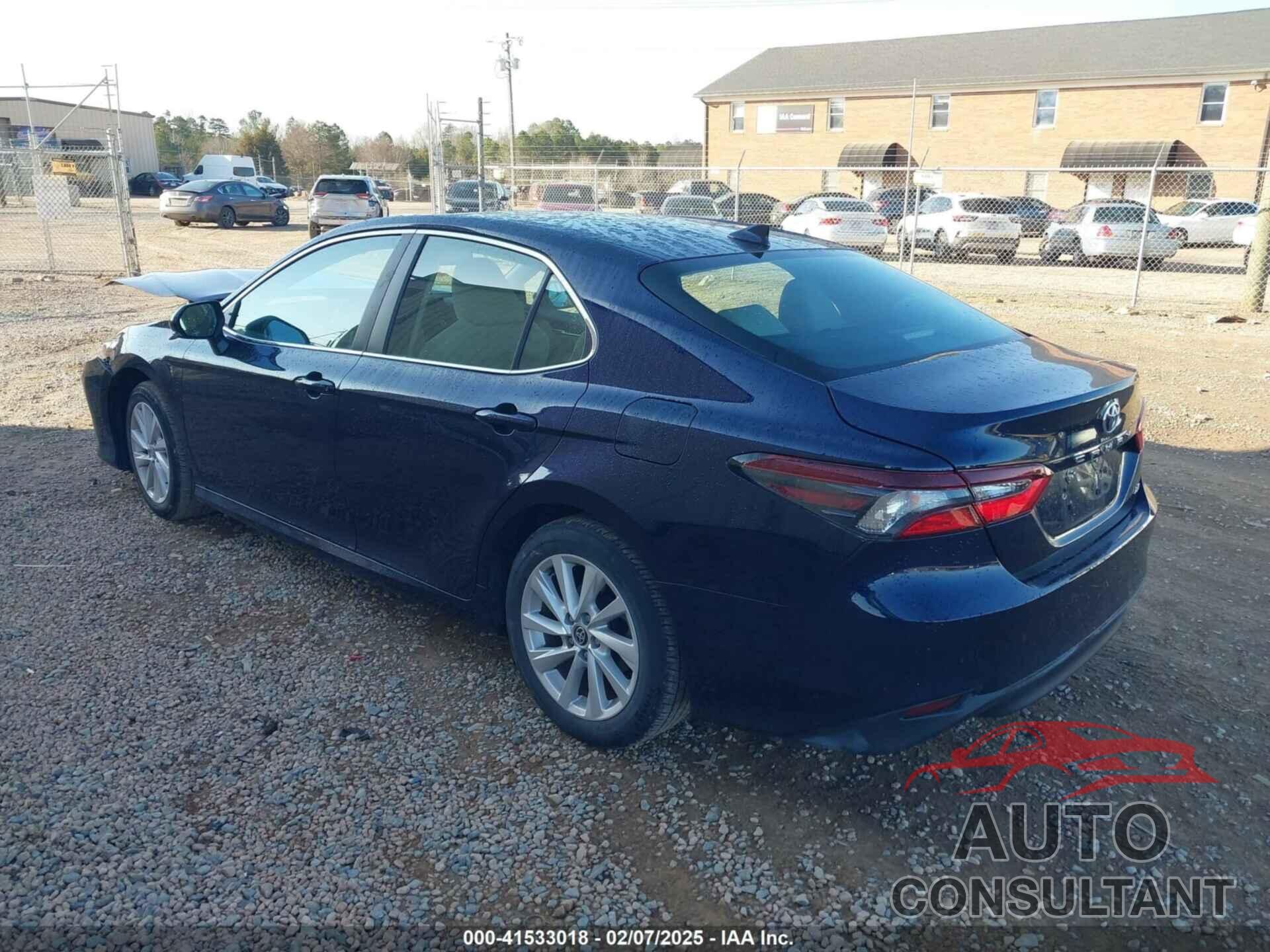 TOYOTA CAMRY 2022 - 4T1R11AK4NU058926