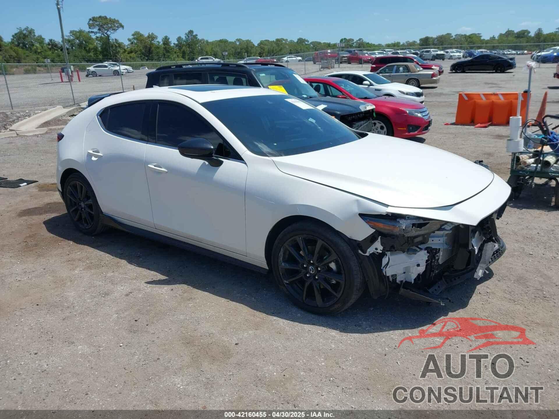 MAZDA MAZDA3 HATCHBACK 2023 - JM1BPBNY5P1603562