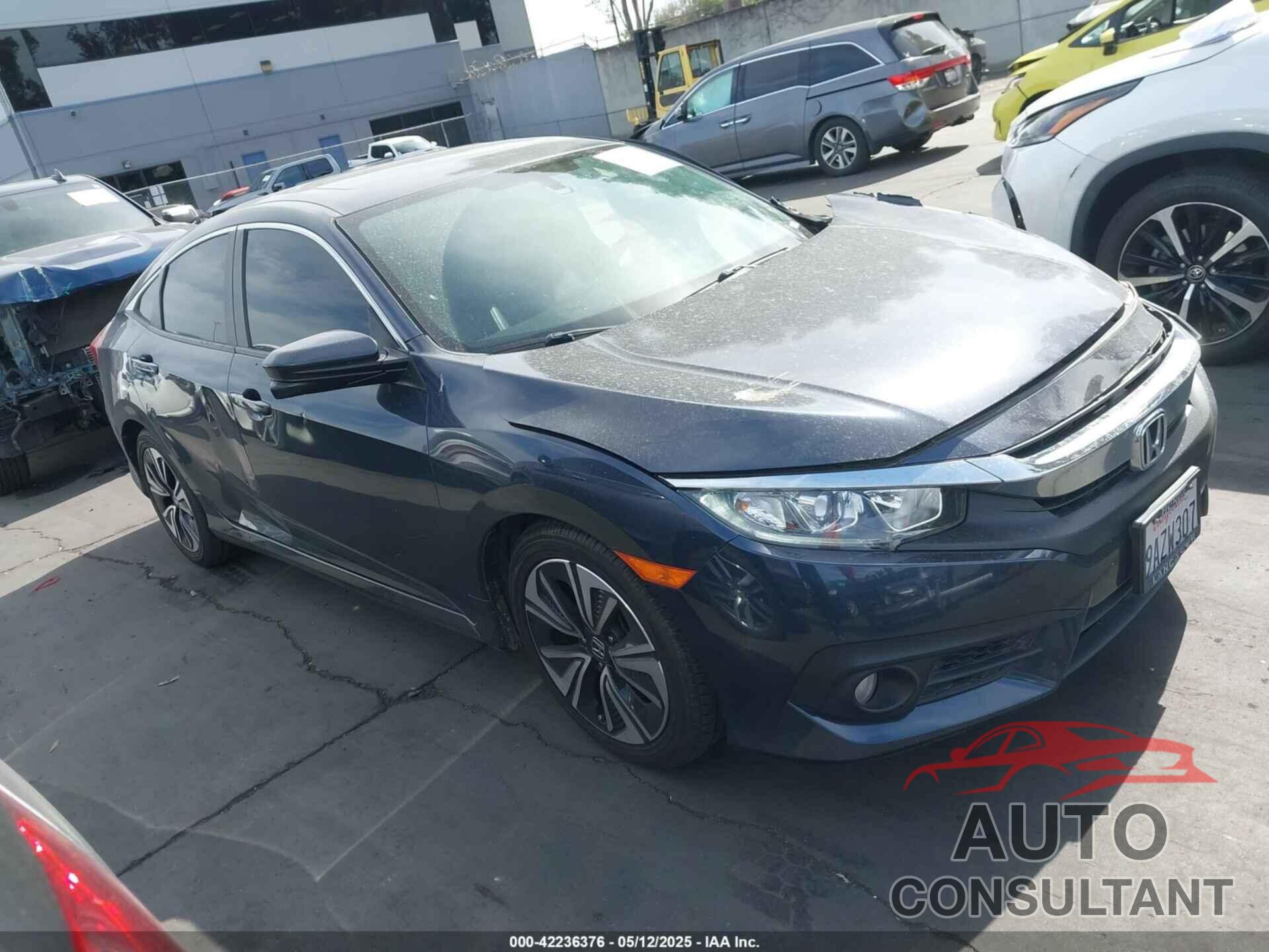 HONDA CIVIC 2018 - JHMFC1F39JX038987