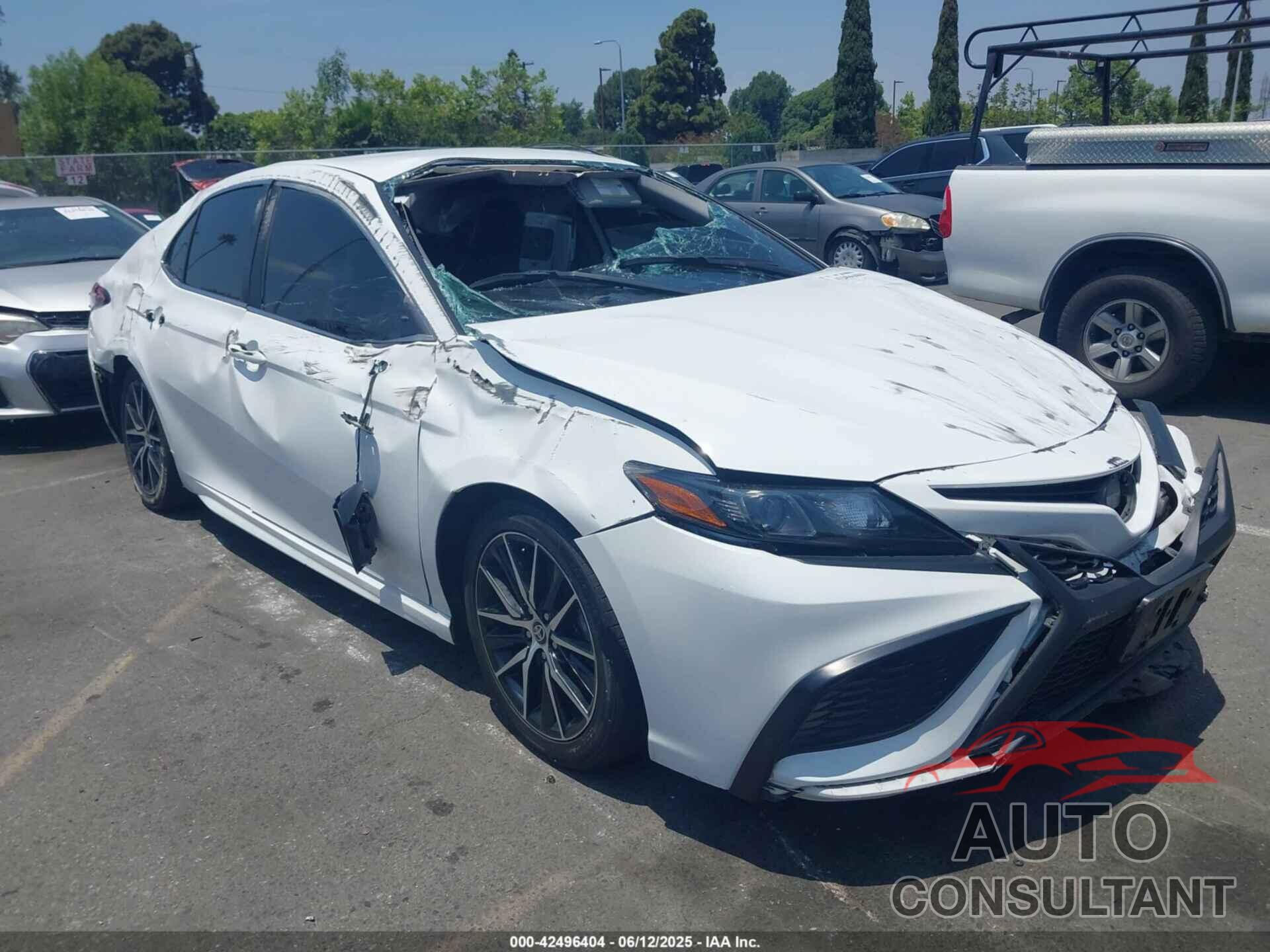 TOYOTA CAMRY 2022 - 4T1G11AK5NU670527