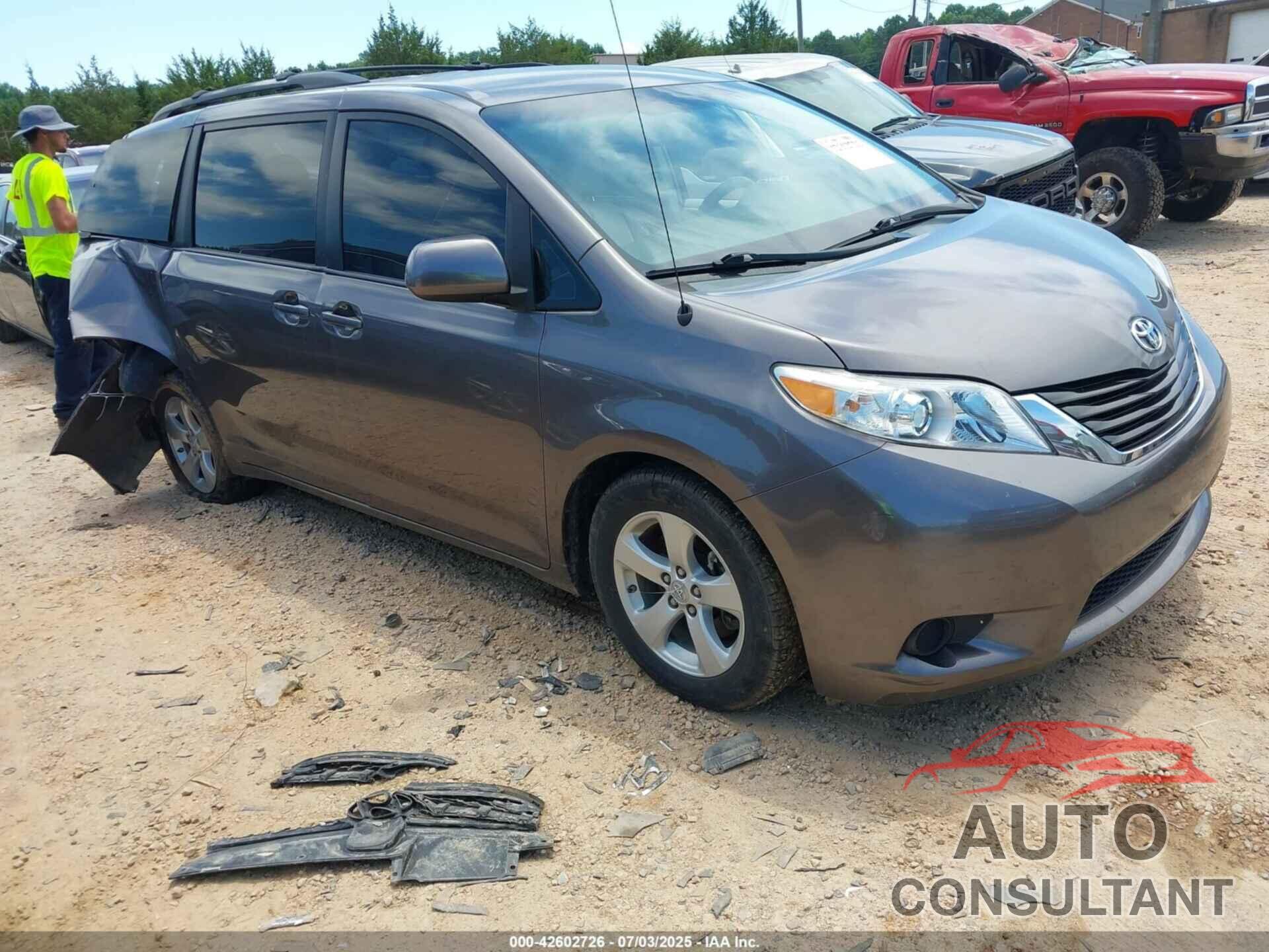 TOYOTA SIENNA 2011 - 5TDKK3DC9BS004718
