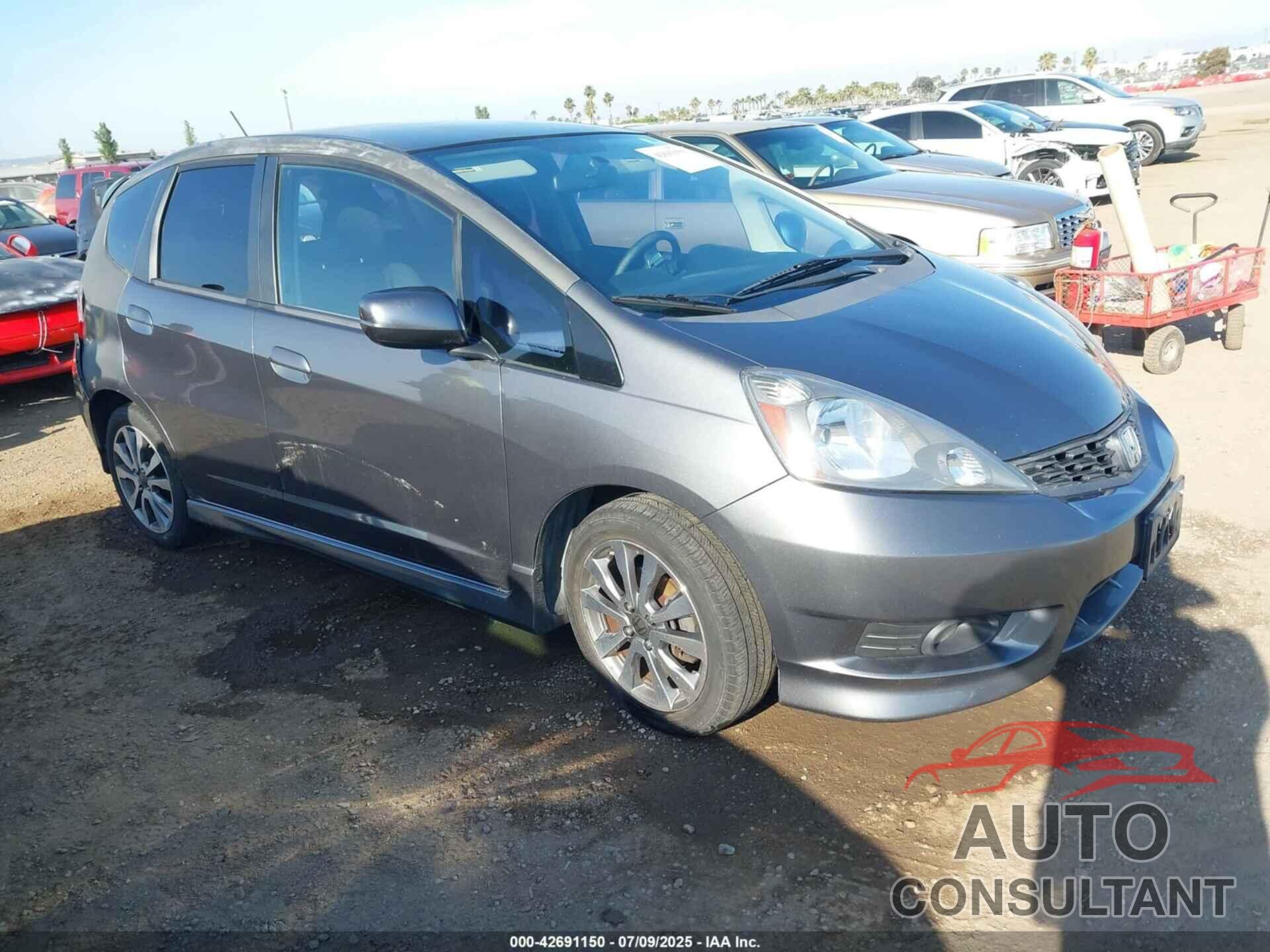 HONDA FIT 2013 - JHMGE8H57DC046751