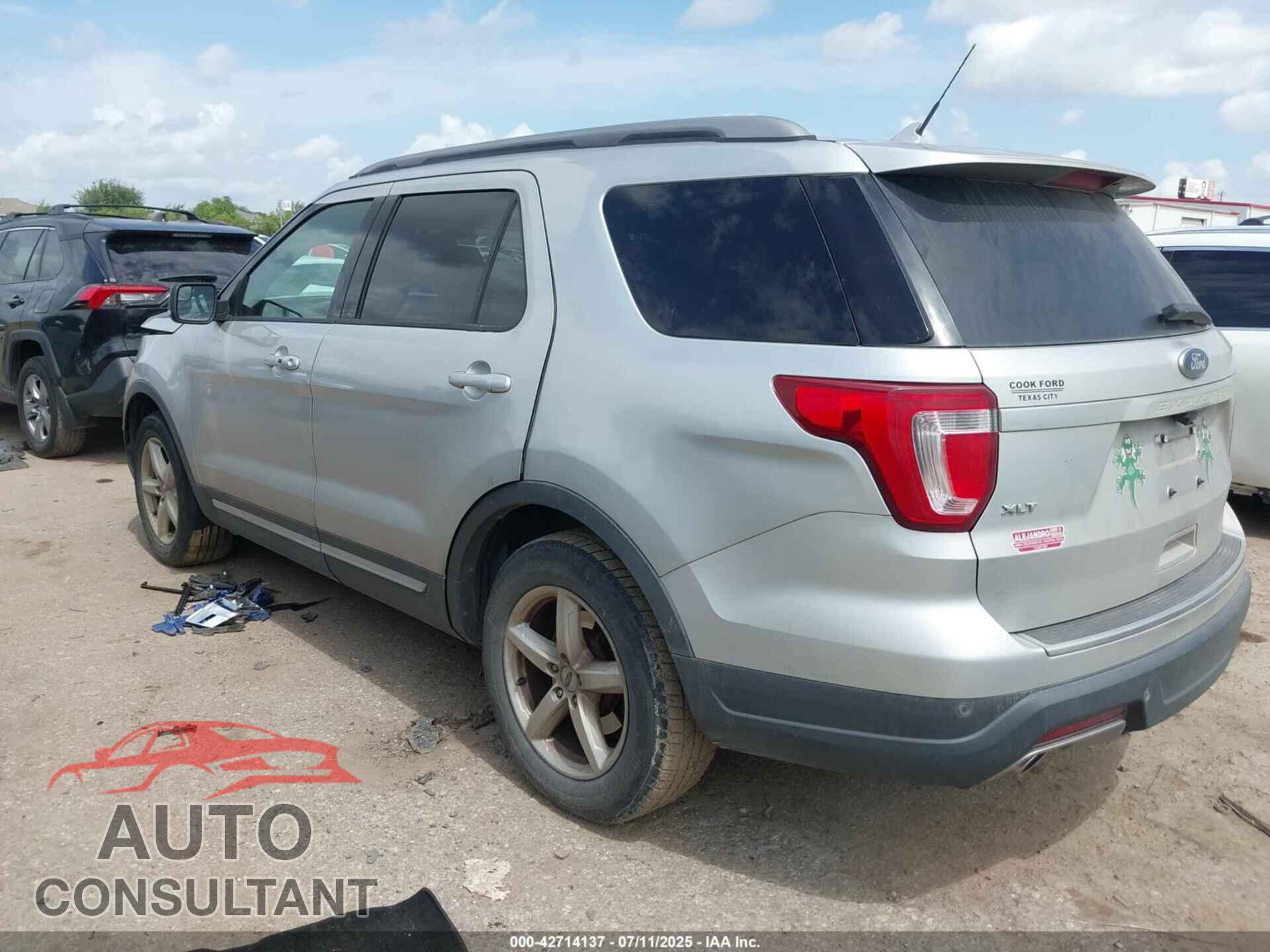 FORD EXPLORER 2018 - 1FM5K7D86JGA03532