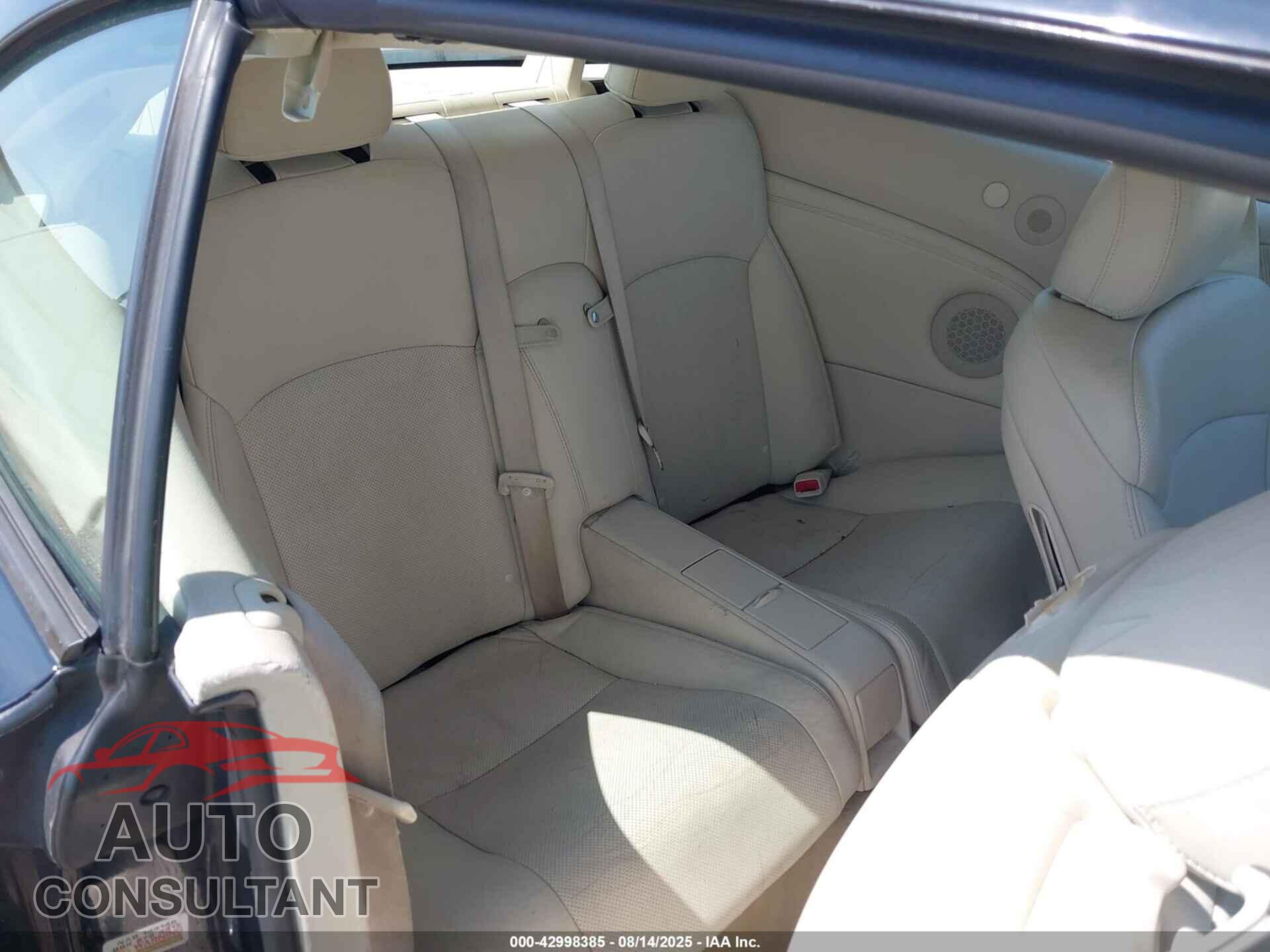 LEXUS IS 250C 2010 - JTHFF2C23A2508467
