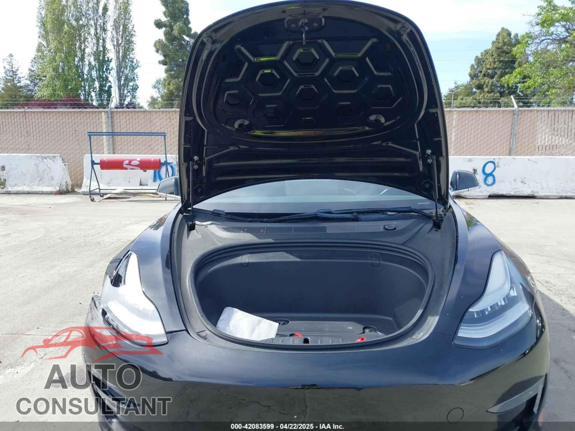 TESLA MODEL 3 2019 - 5YJ3E1EB5KF453422