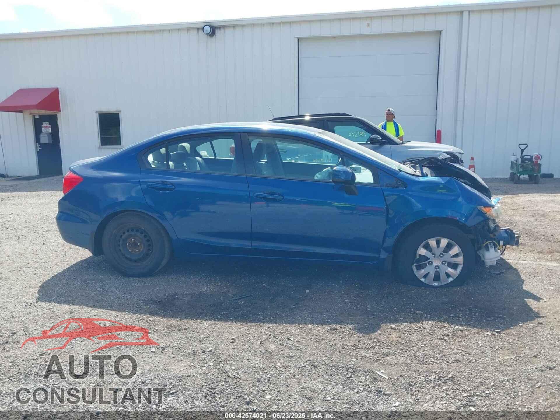 HONDA CIVIC 2012 - 2HGFB2F50CH511132