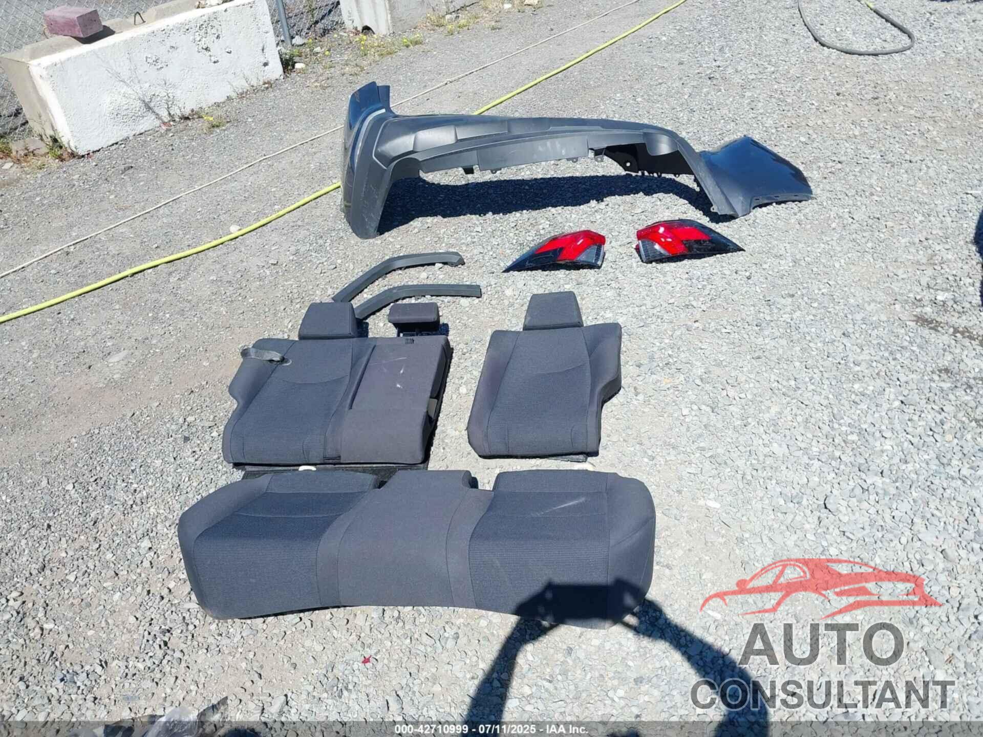 TOYOTA RAV4 2021 - JTMG1RFV0MD078327