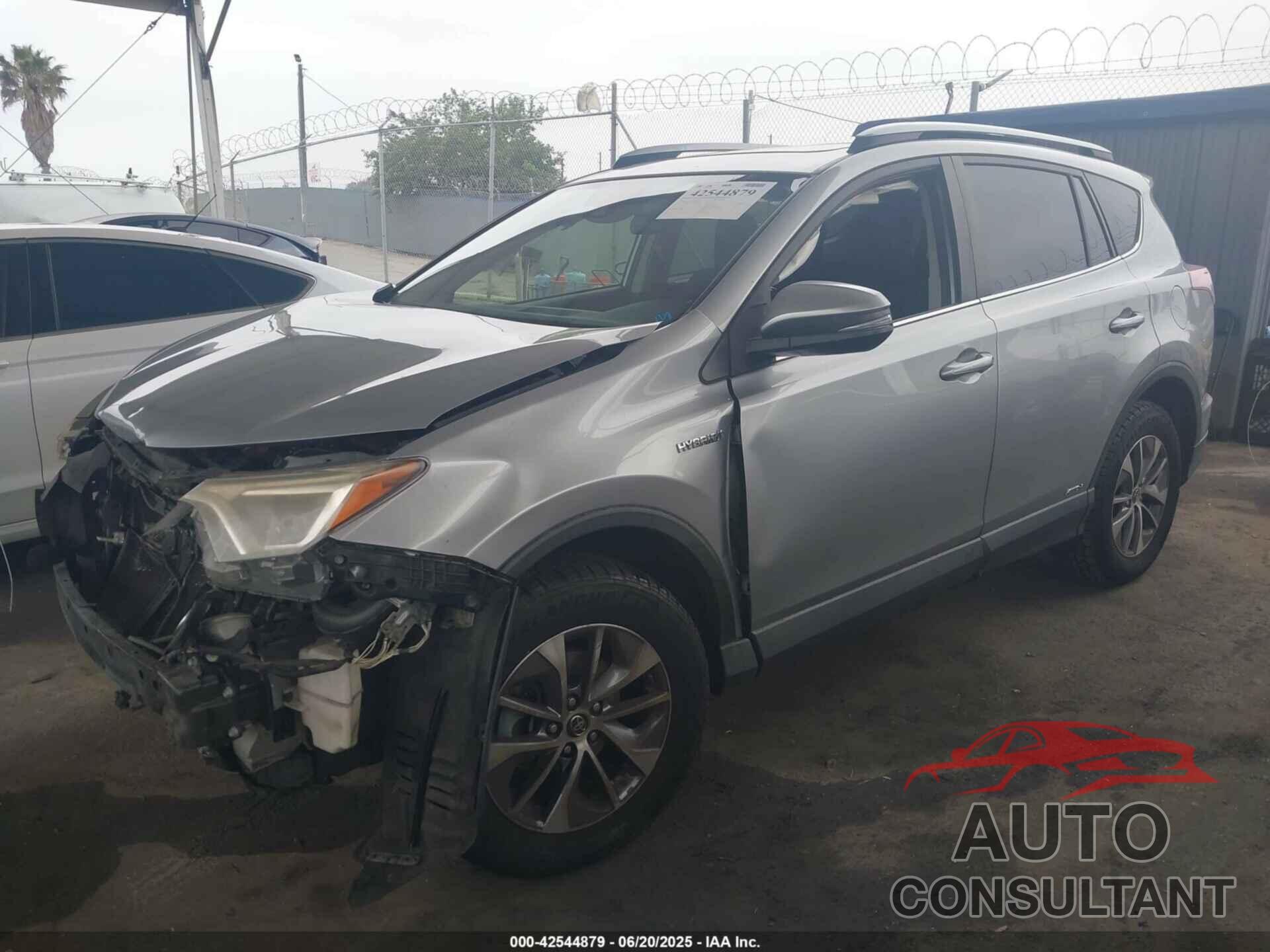 TOYOTA RAV4 HYBRID 2017 - JTMRJREV4HD147293