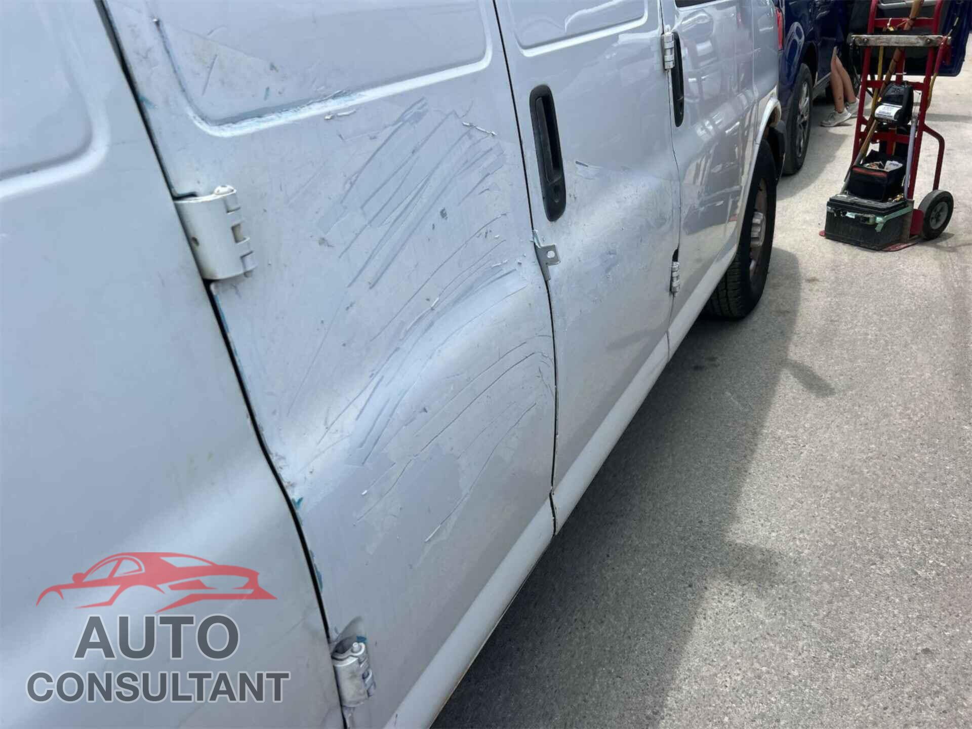 CHEVROLET EXPRESS G2500 2014 - 1GCWGFCA4E1183983