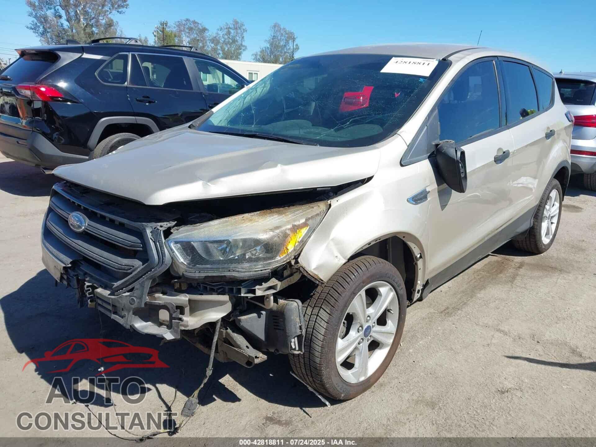 FORD ESCAPE 2017 - 1FMCU0F79HUB89690