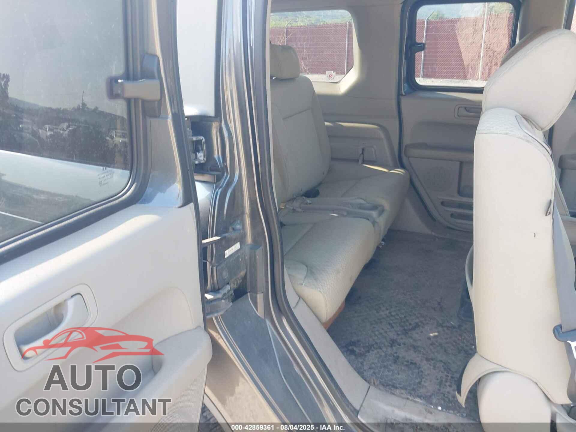 HONDA ELEMENT 2011 - 5J6YH2H78BL006701