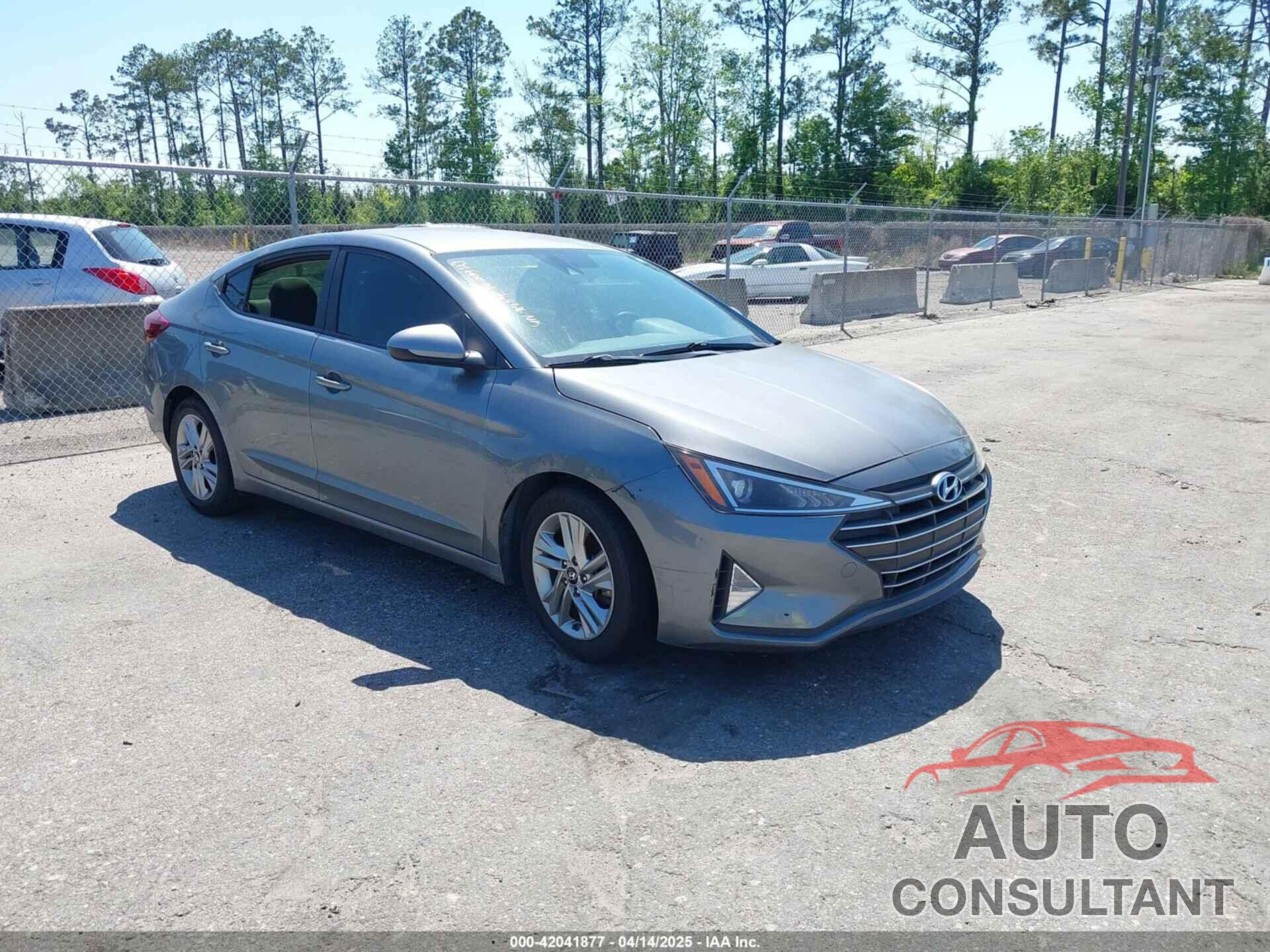 HYUNDAI ELANTRA 2019 - KMHD84LF3KU768726