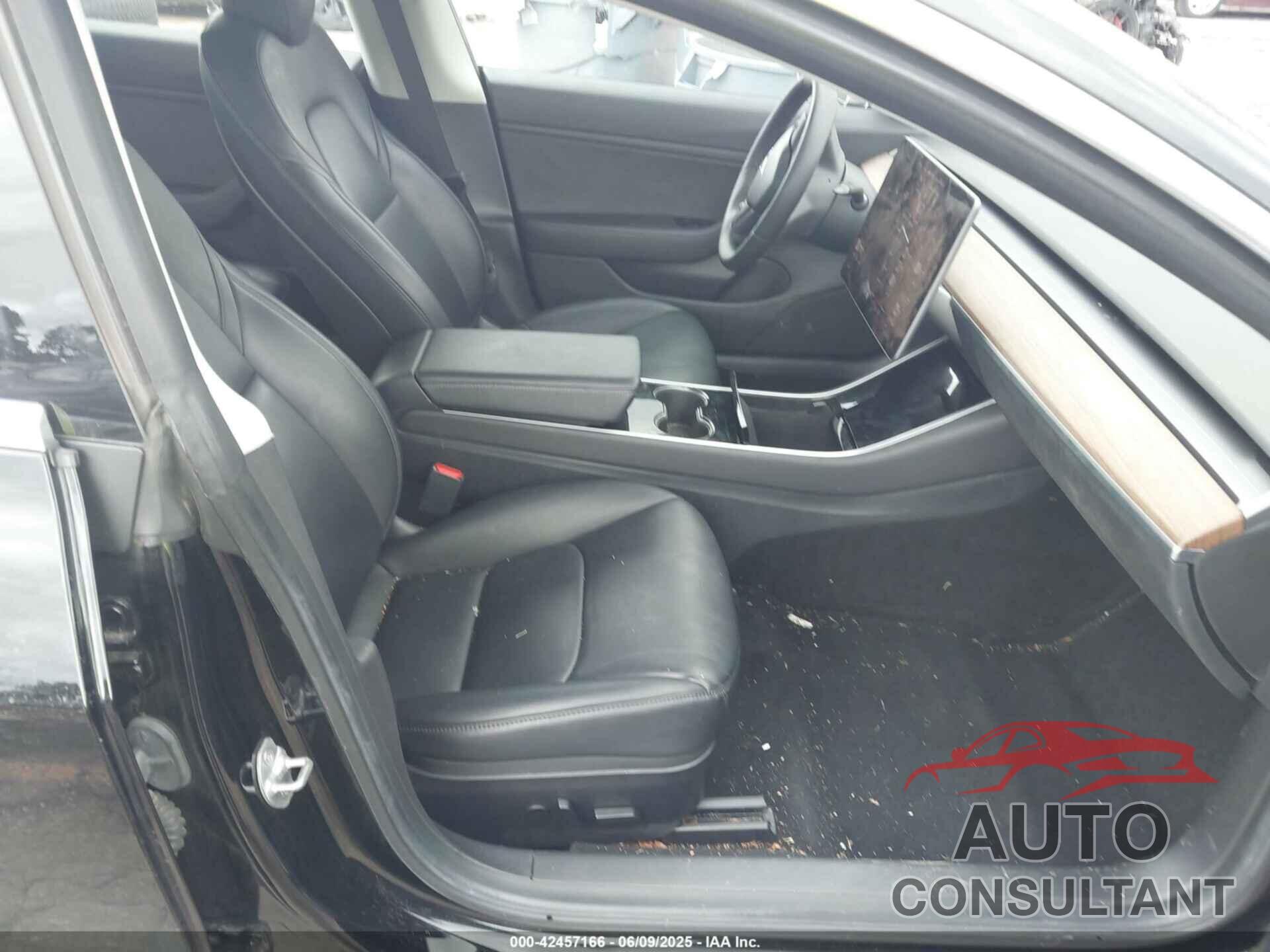 TESLA MODEL 3 2019 - 5YJ3E1EB1KF441834