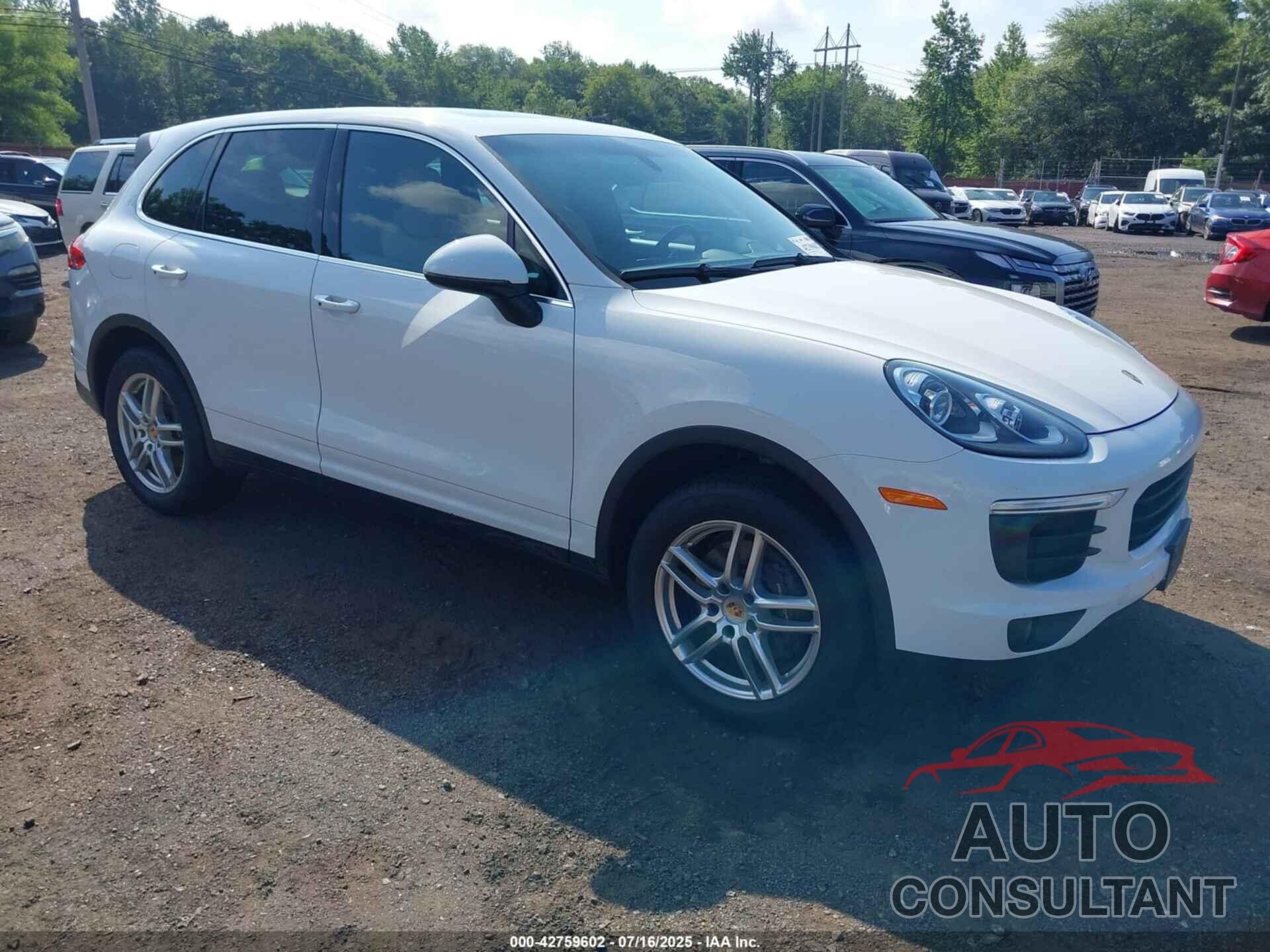 PORSCHE CAYENNE 2016 - WP1AA2A29GKA09130
