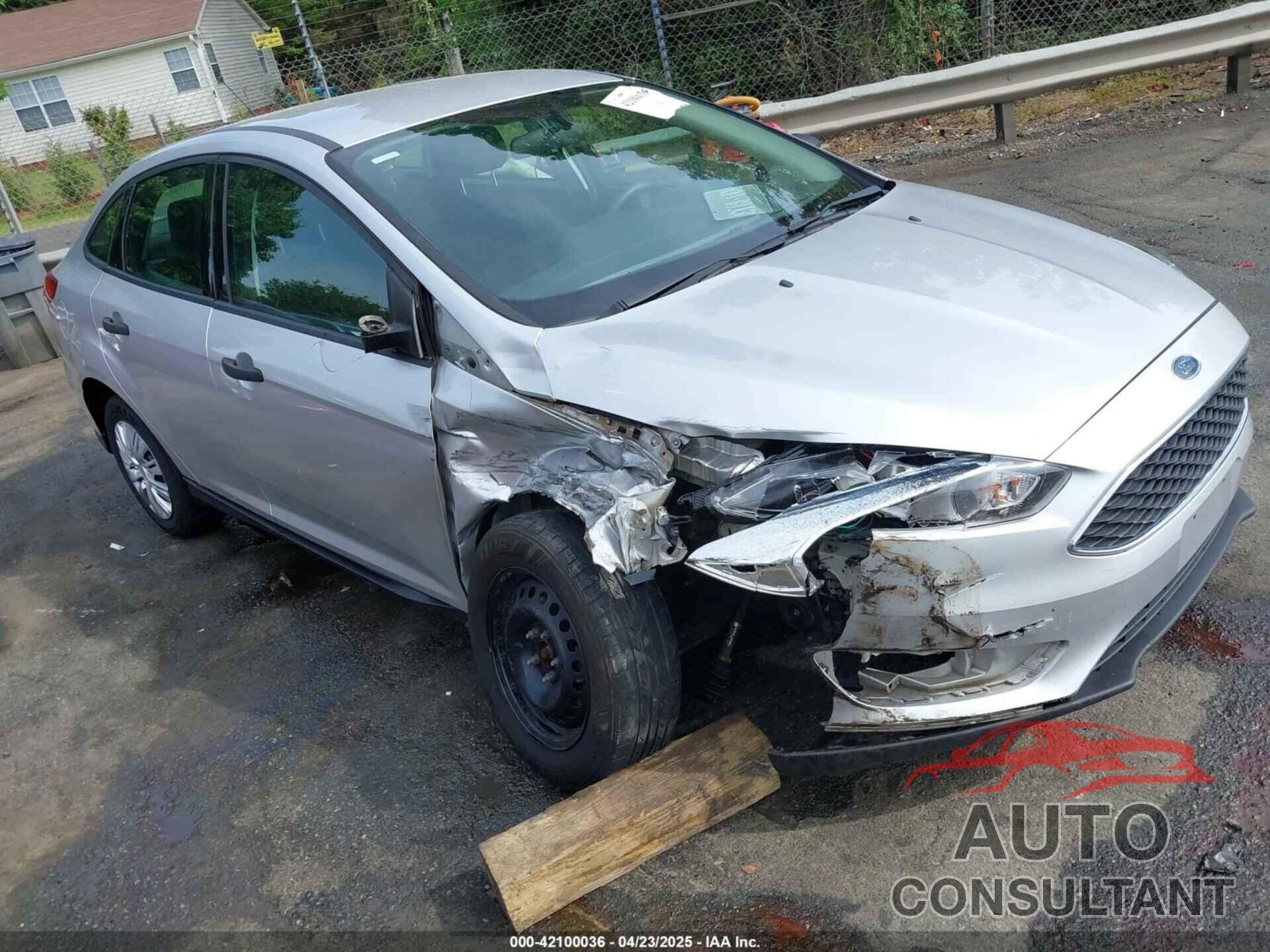 FORD FOCUS 2017 - 1FADP3E21HL241557