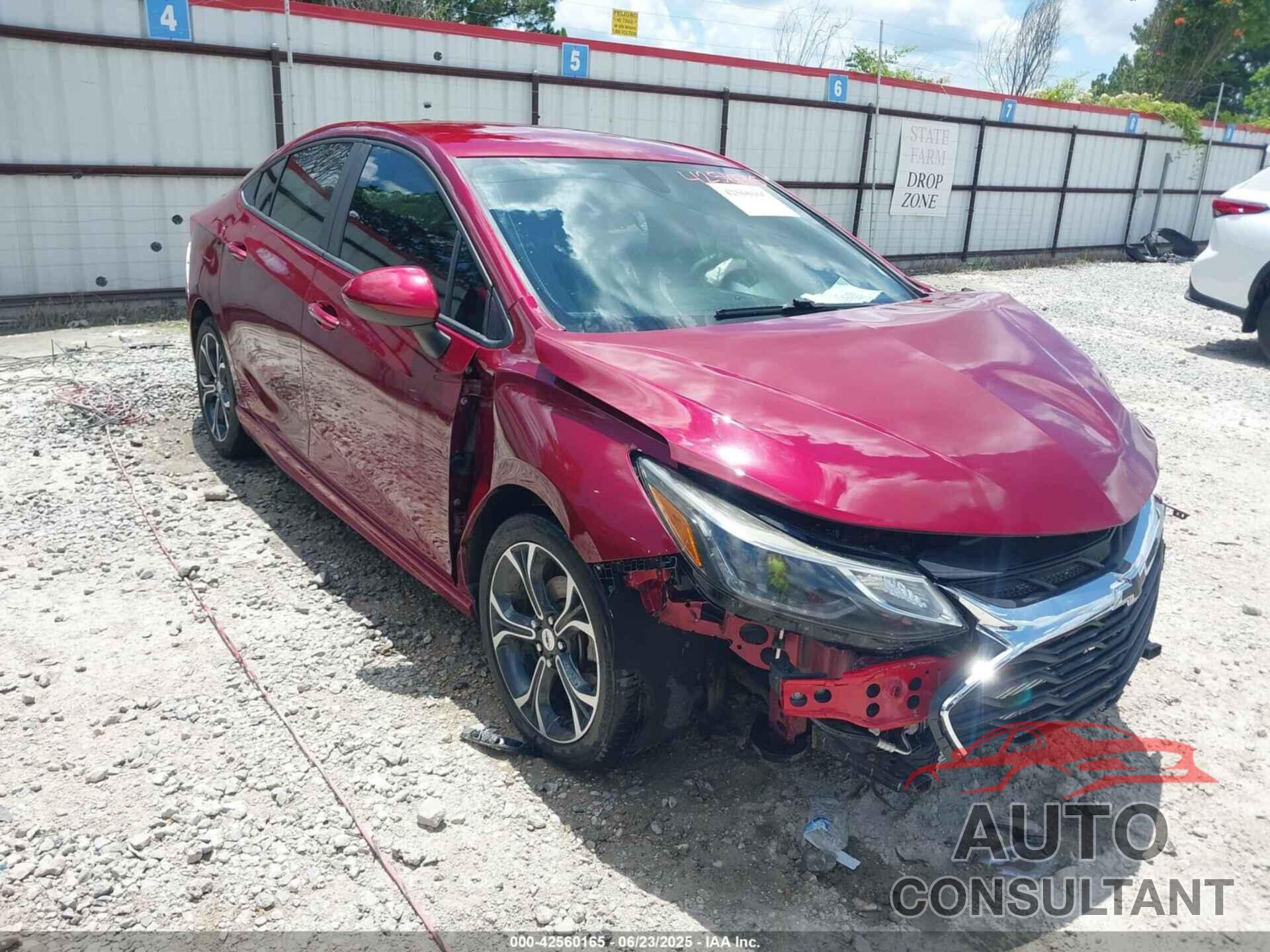 CHEVROLET CRUZE 2019 - 1G1BE5SM9K7108160