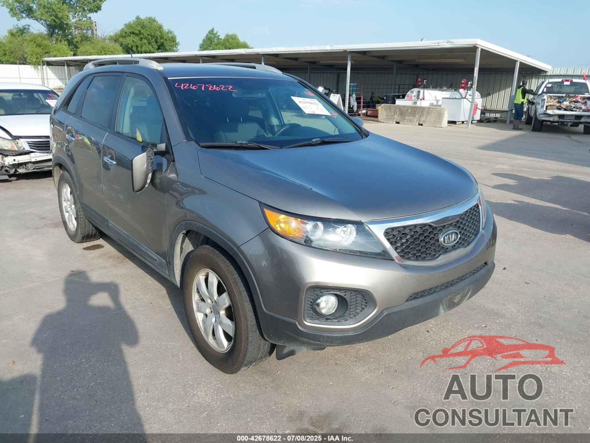 KIA SORENTO 2012 - 5XYKT3A68CG308519
