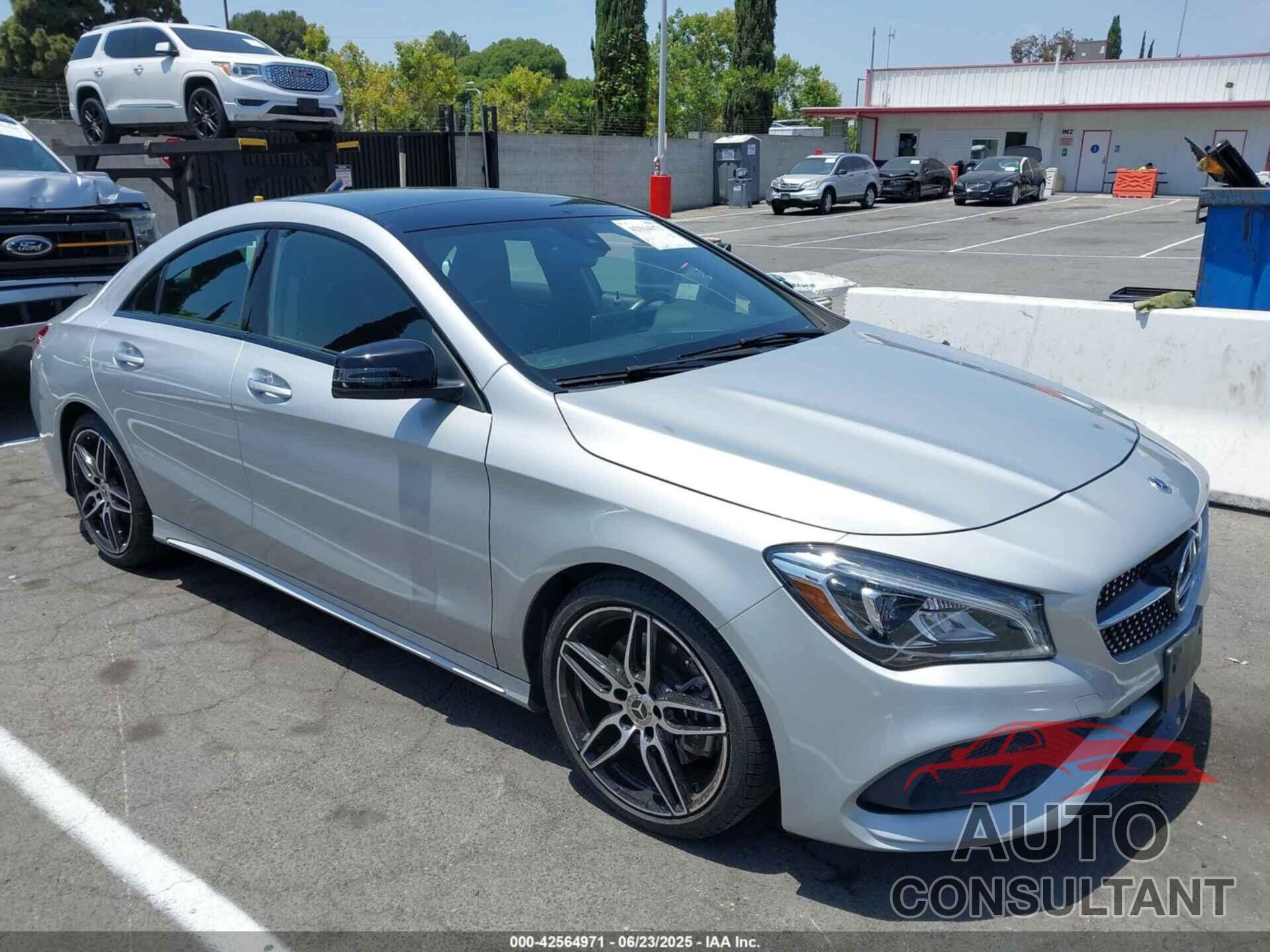 MERCEDES-BENZ CLA 250 2018 - WDDSJ4GB7JN572567
