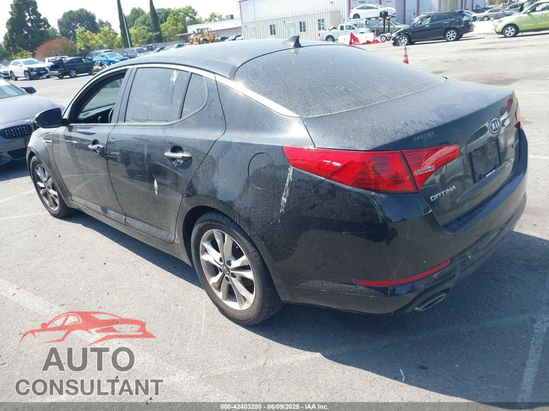 KIA OPTIMA 2011 - KNAGN4A72B5124308