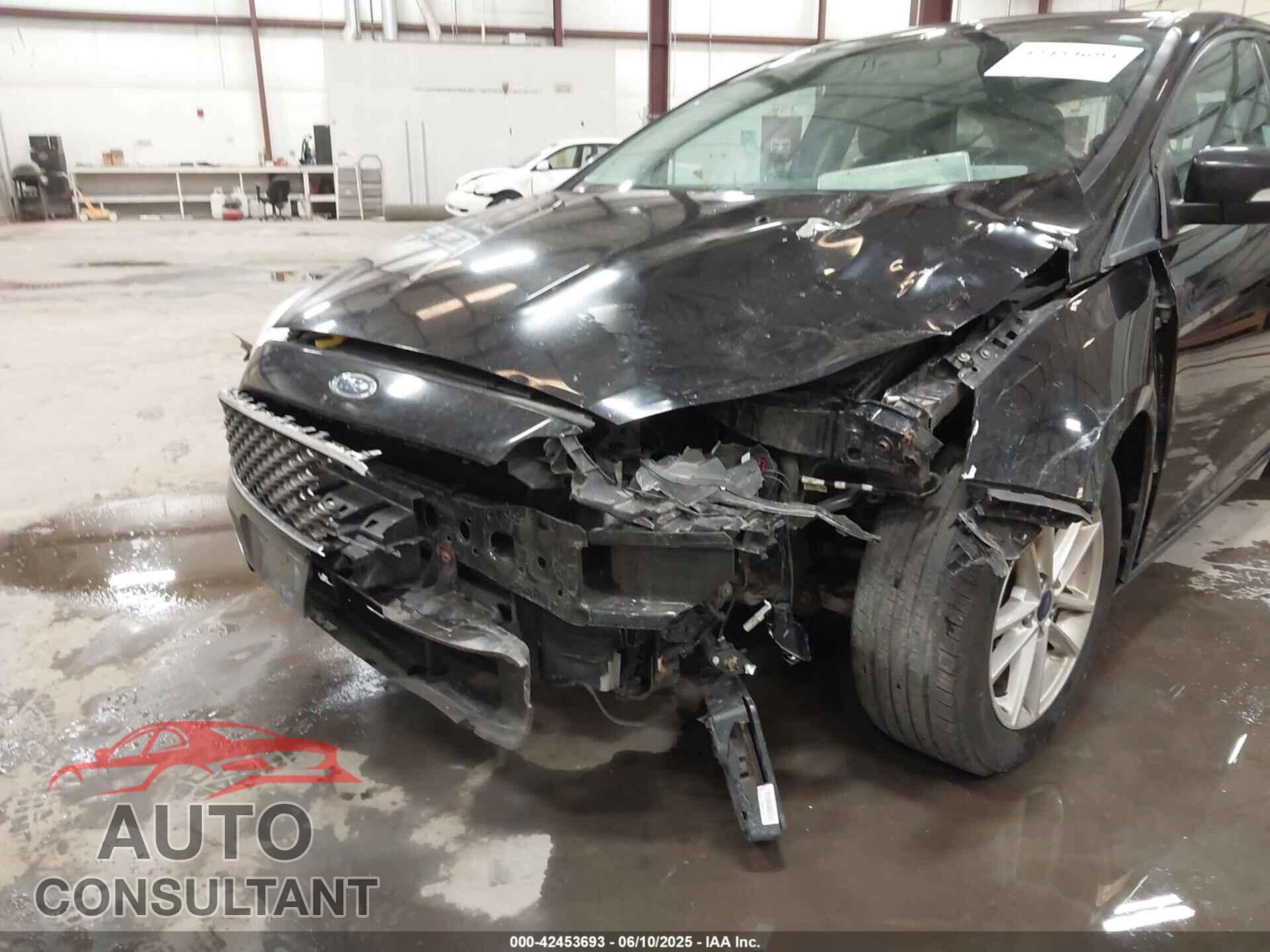 FORD FOCUS 2017 - 1FADP3K28HL218068