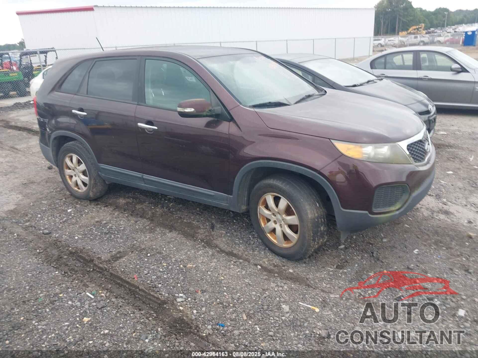 KIA SORENTO 2011 - 5XYKT3A11BG074937
